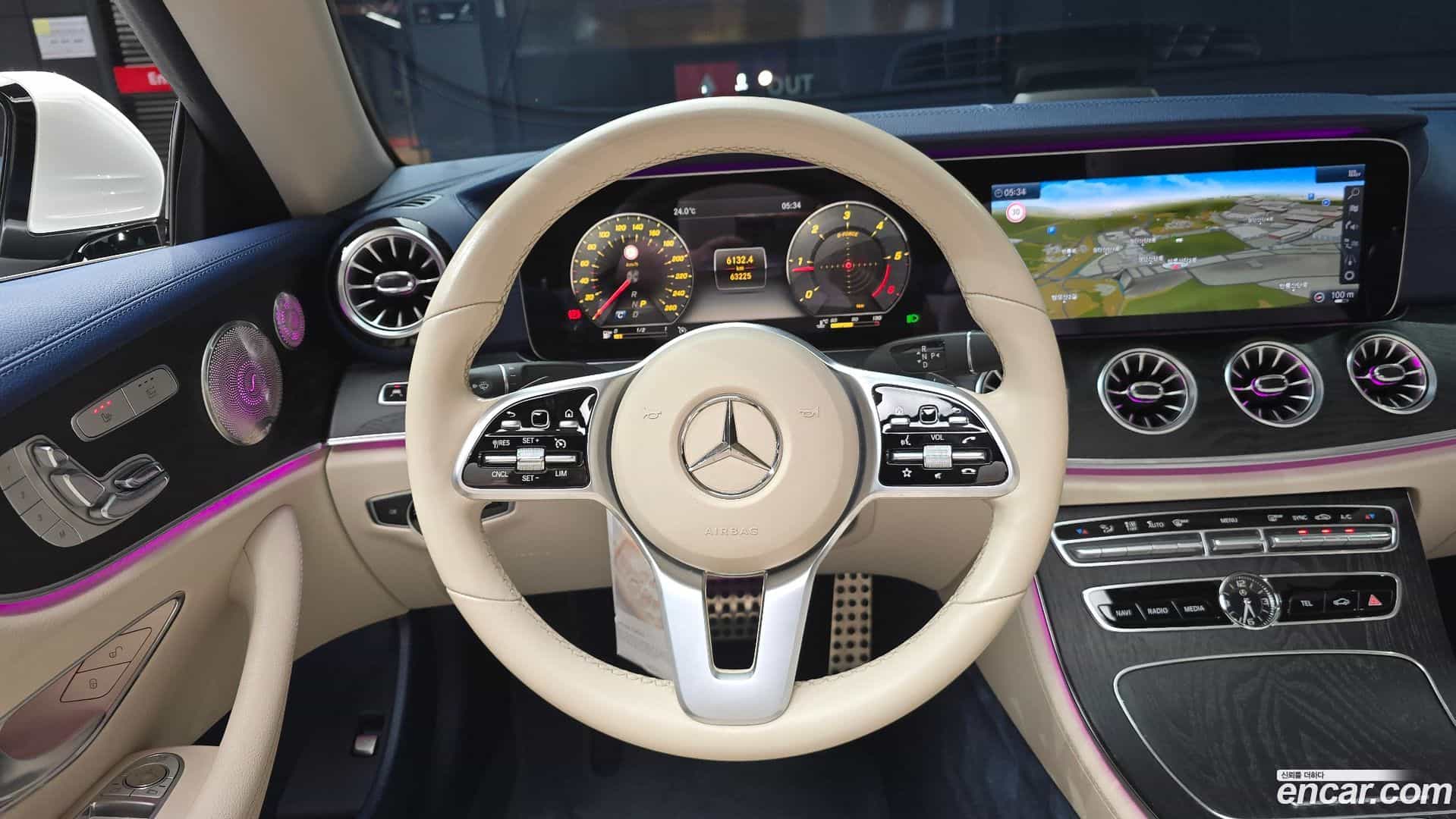 E-Class Mercedes-Benz 2019.9-OPTION-017