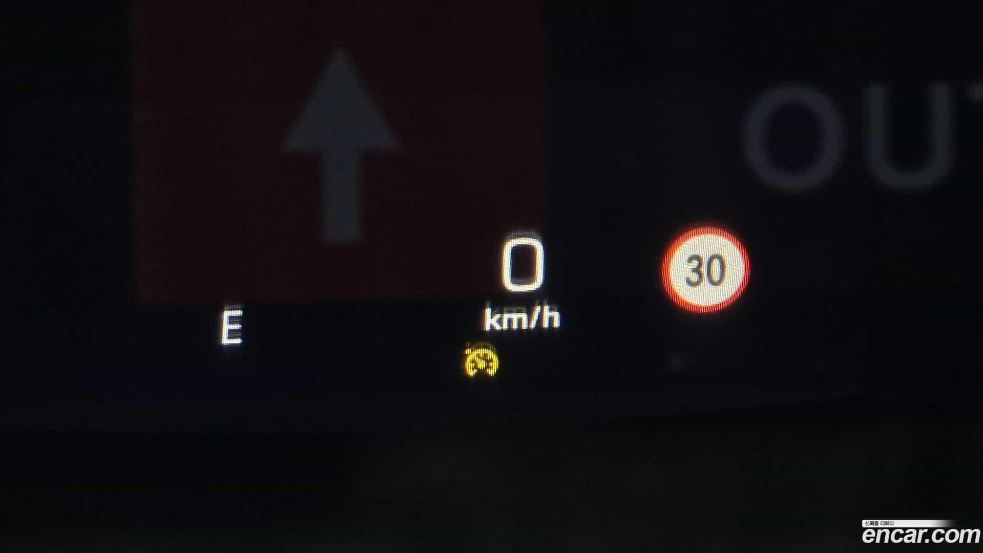E-Class Mercedes-Benz 2019.9-OPTION-021