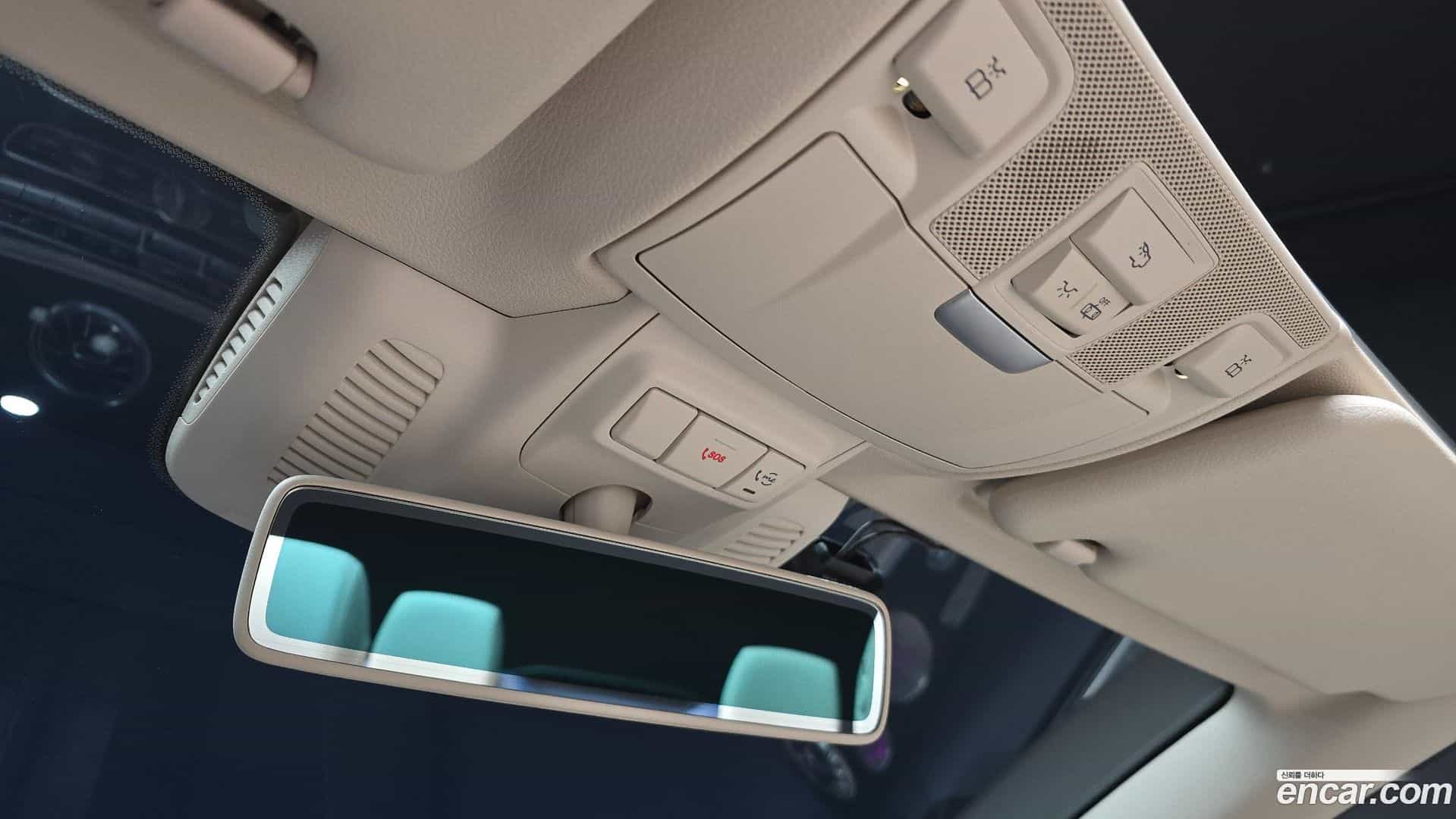 E-Class Mercedes-Benz 2019.9-OPTION-023