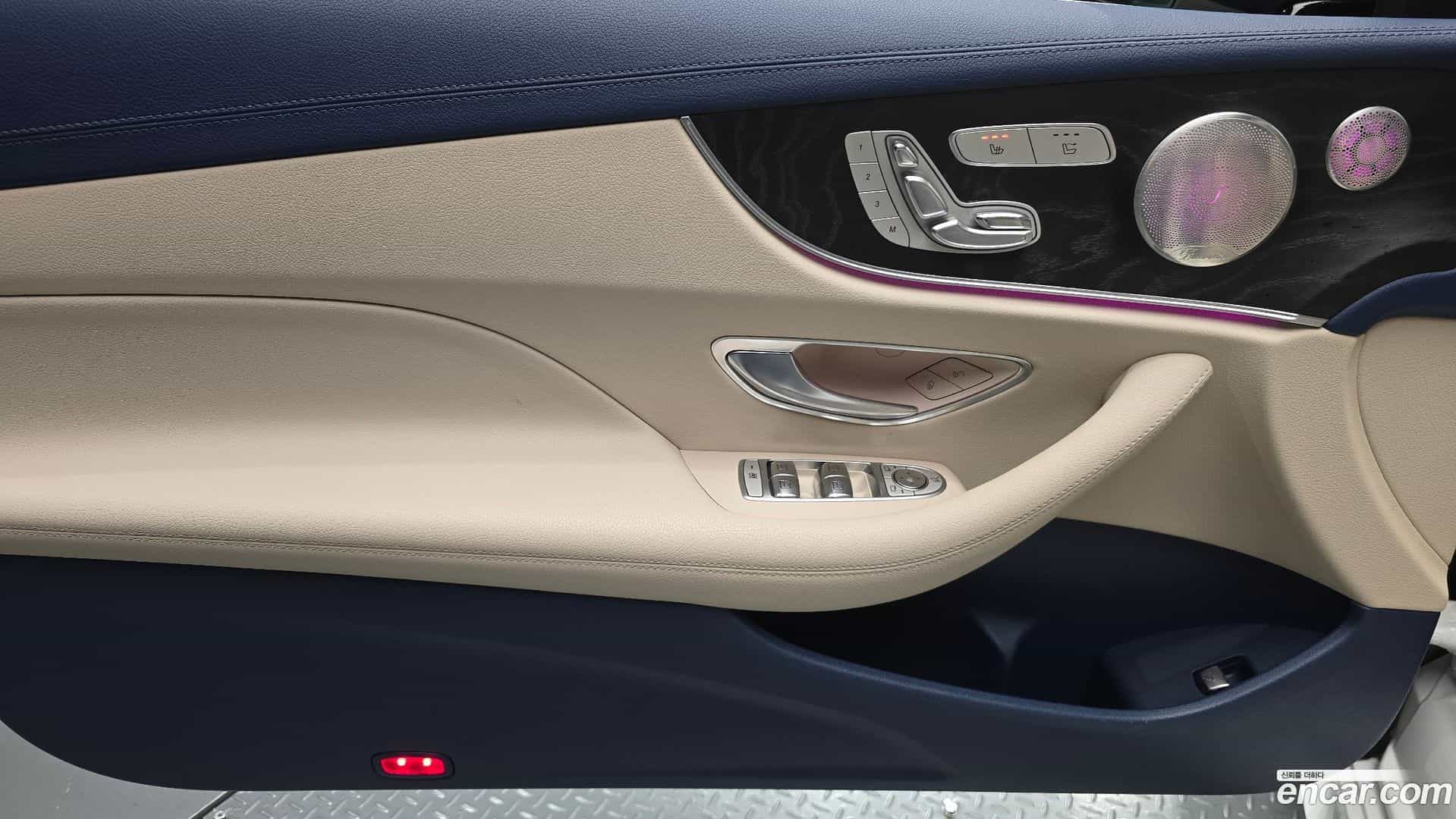 E-Class Mercedes-Benz 2019.9-INNER-034