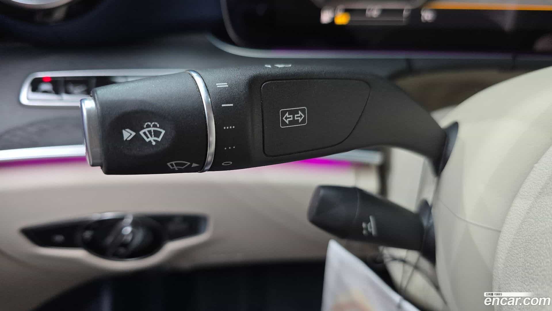 E-Class Mercedes-Benz 2019.9-OPTION-042