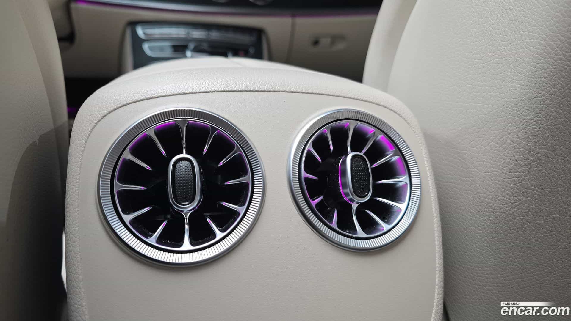 E-Class Mercedes-Benz 2019.9-OPTION-044