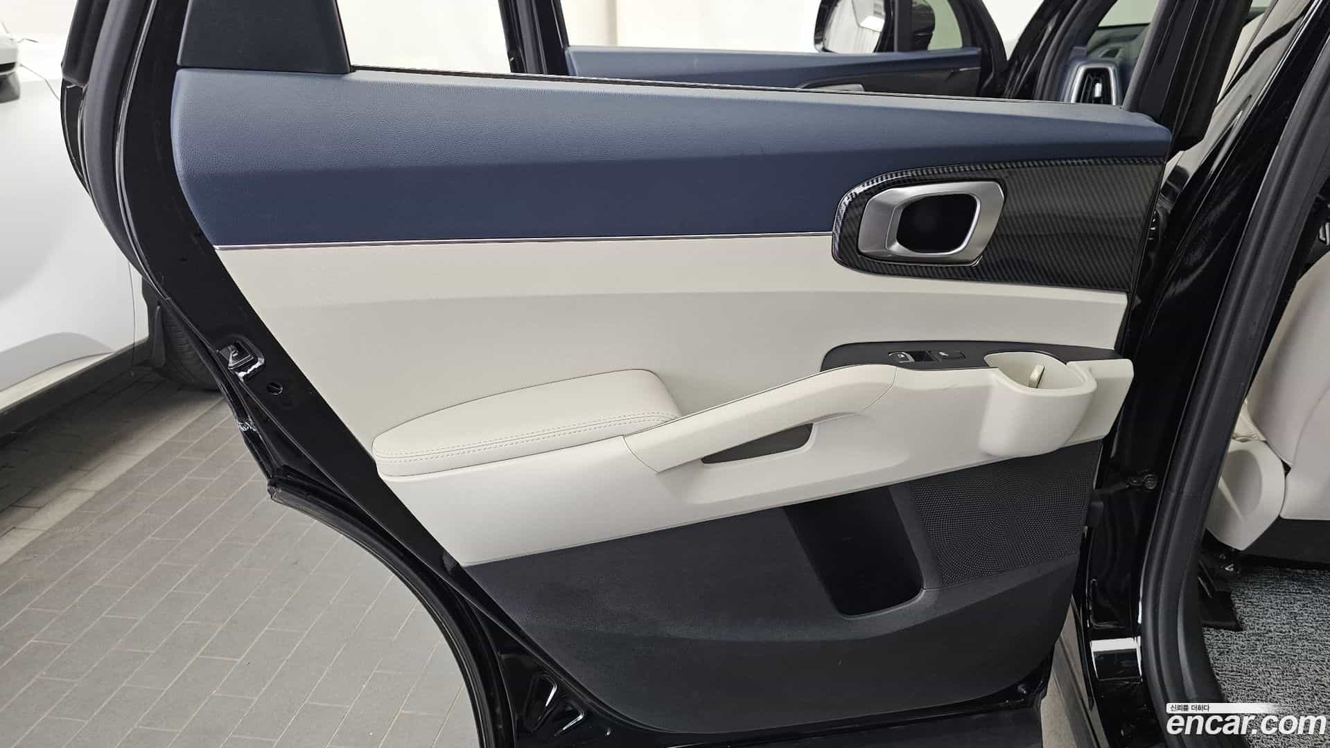 Sorento Kia 2022.3-INNER-035