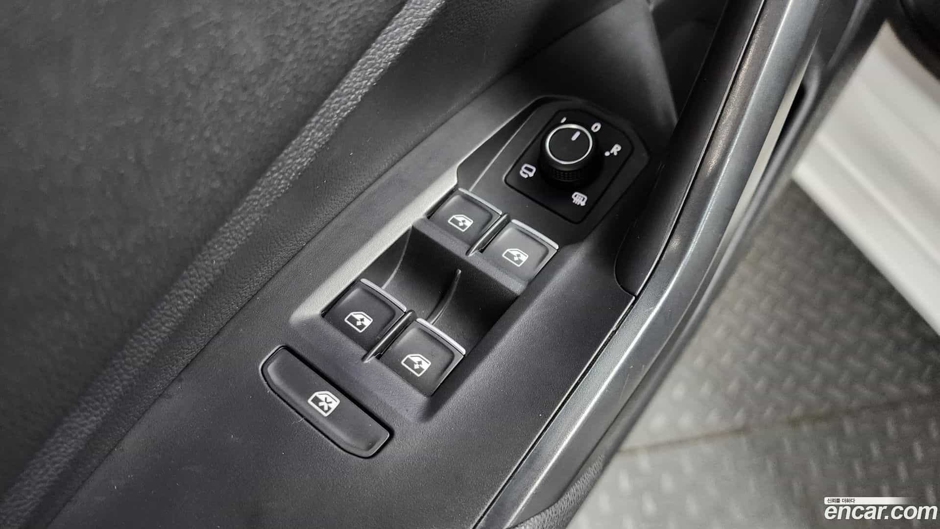 Jetta Volkswagen 2021.2-OPTION-043