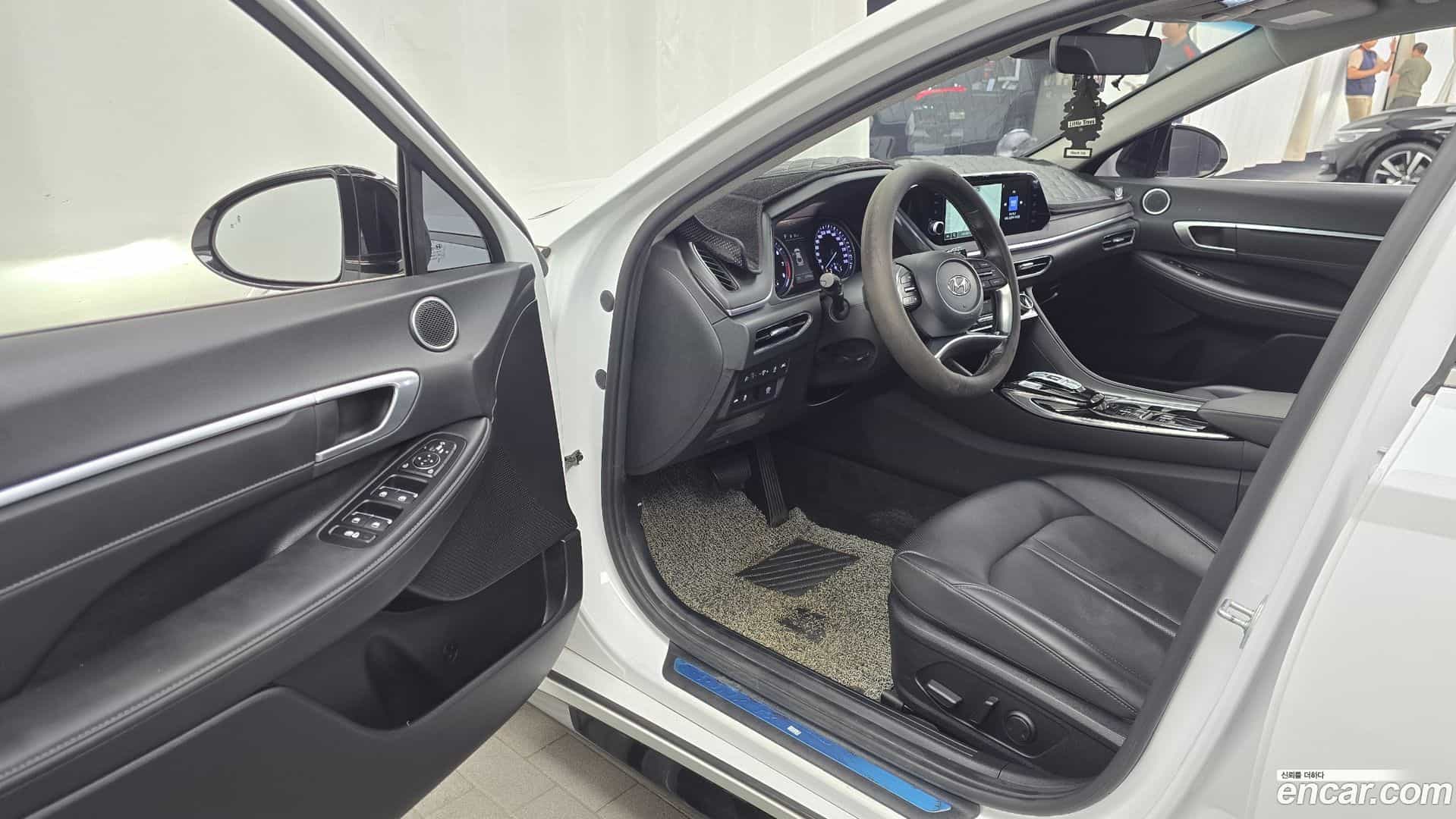 Sonata Hyundai 2022.2-INNER-010