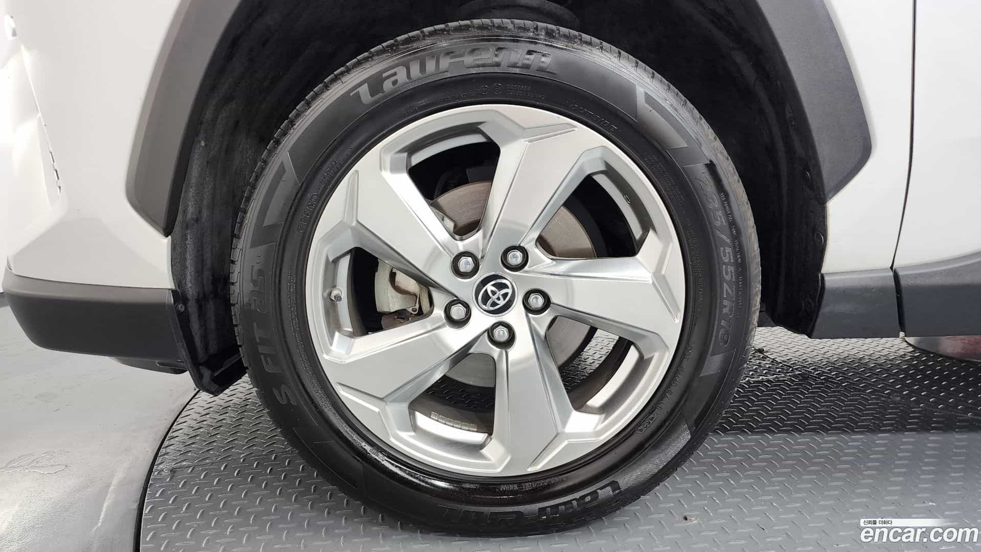 RAV4 Toyota 2019.6-OUTER-005