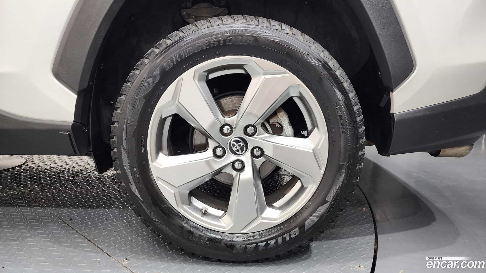 RAV4 Toyota 2019.6-OUTER-031
