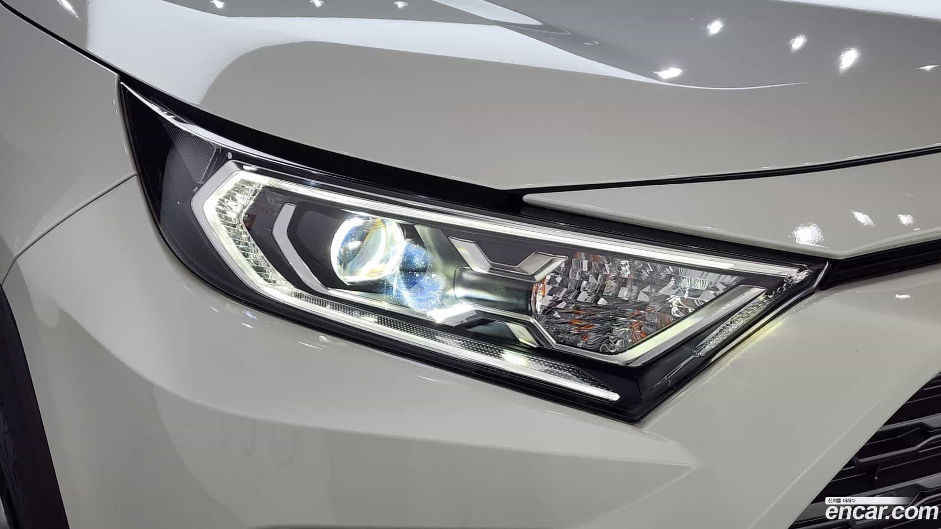 RAV4 Toyota 2019.6-OUTER-032