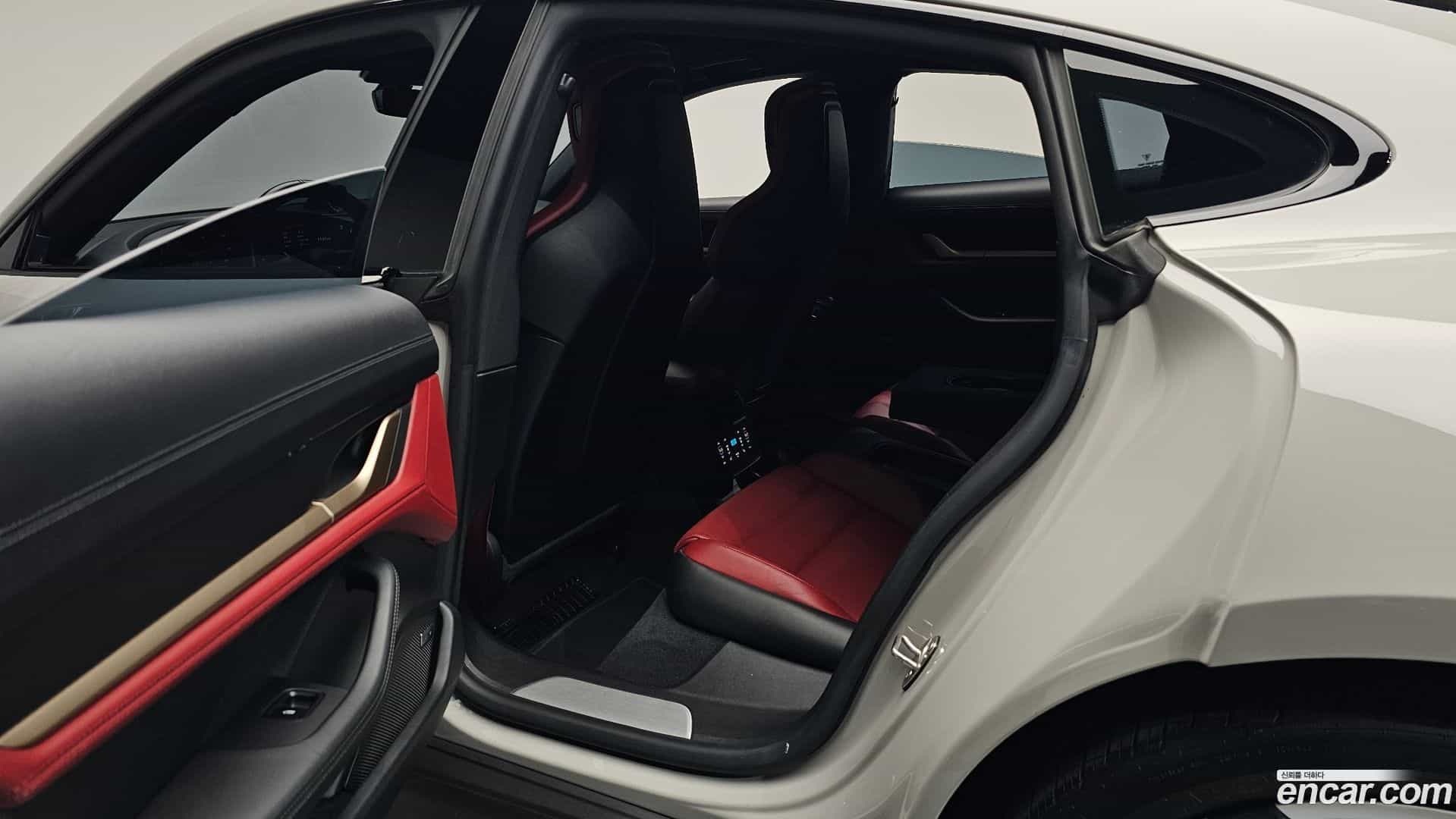 Taycan Porsche 2022.3-OPTION-015