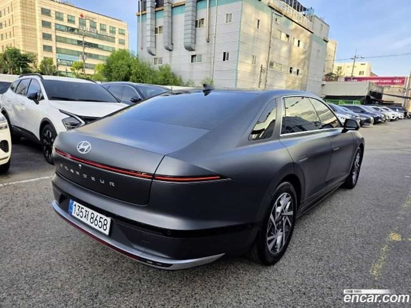 Grandeur Hyundai 2023.9-OUTER-004