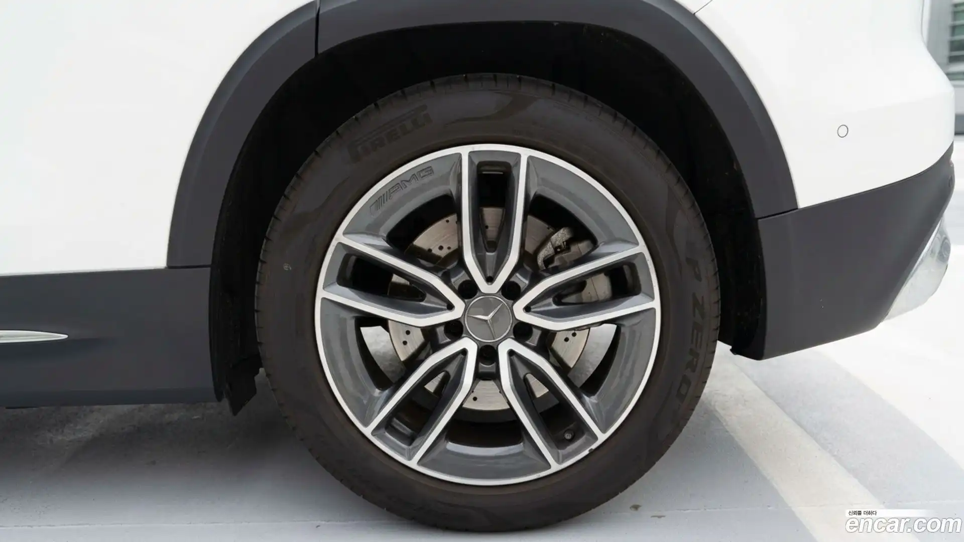 GLB-Class Mercedes-Benz 2025.7-OUTER-005