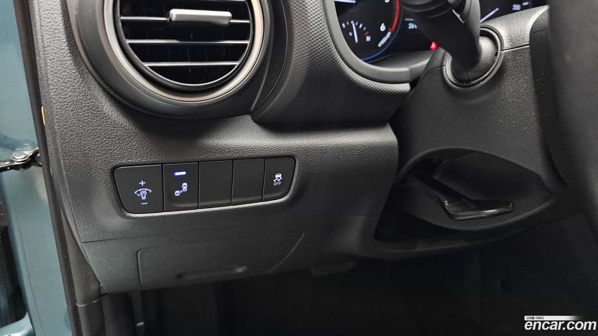 Kona Hyundai 2018.8-OPTION-042