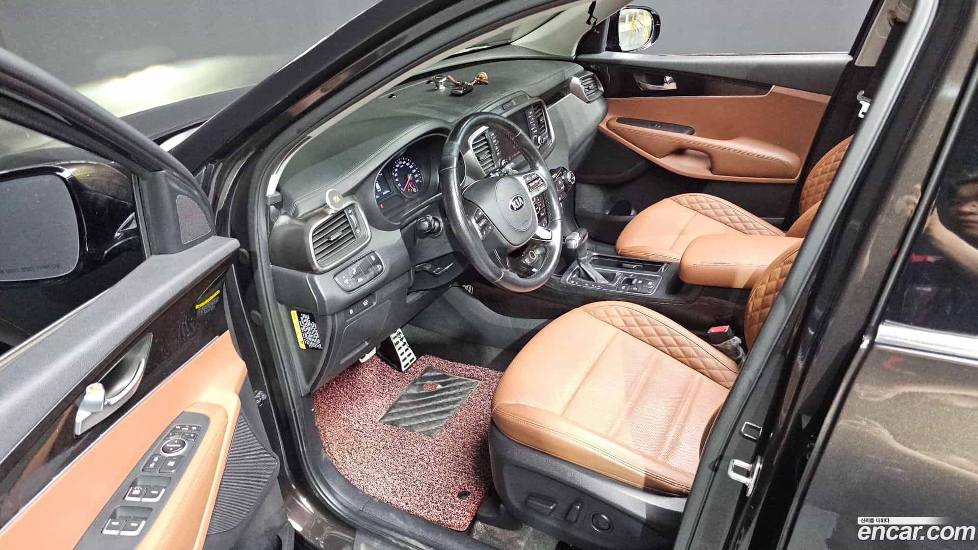 Sorento Kia 2019.2-INNER-010