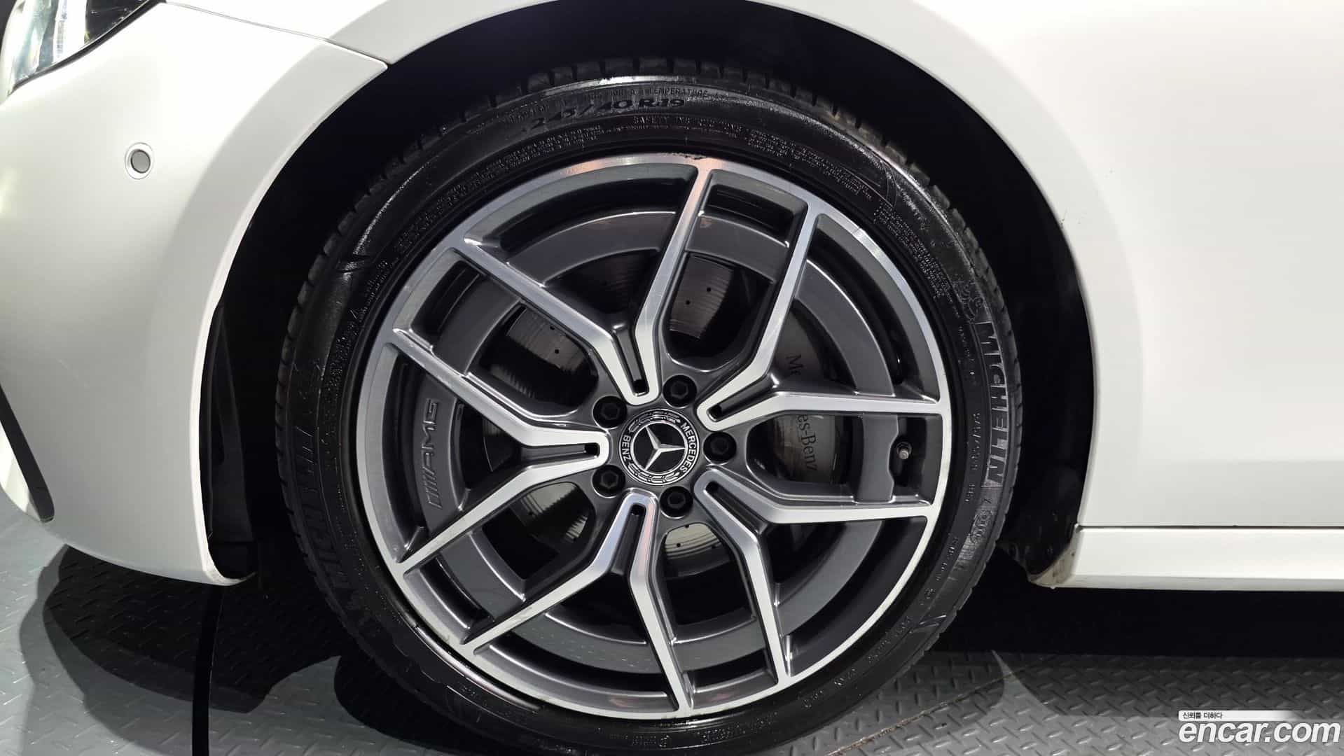 E-Class Mercedes-Benz 2021.8-OUTER-005