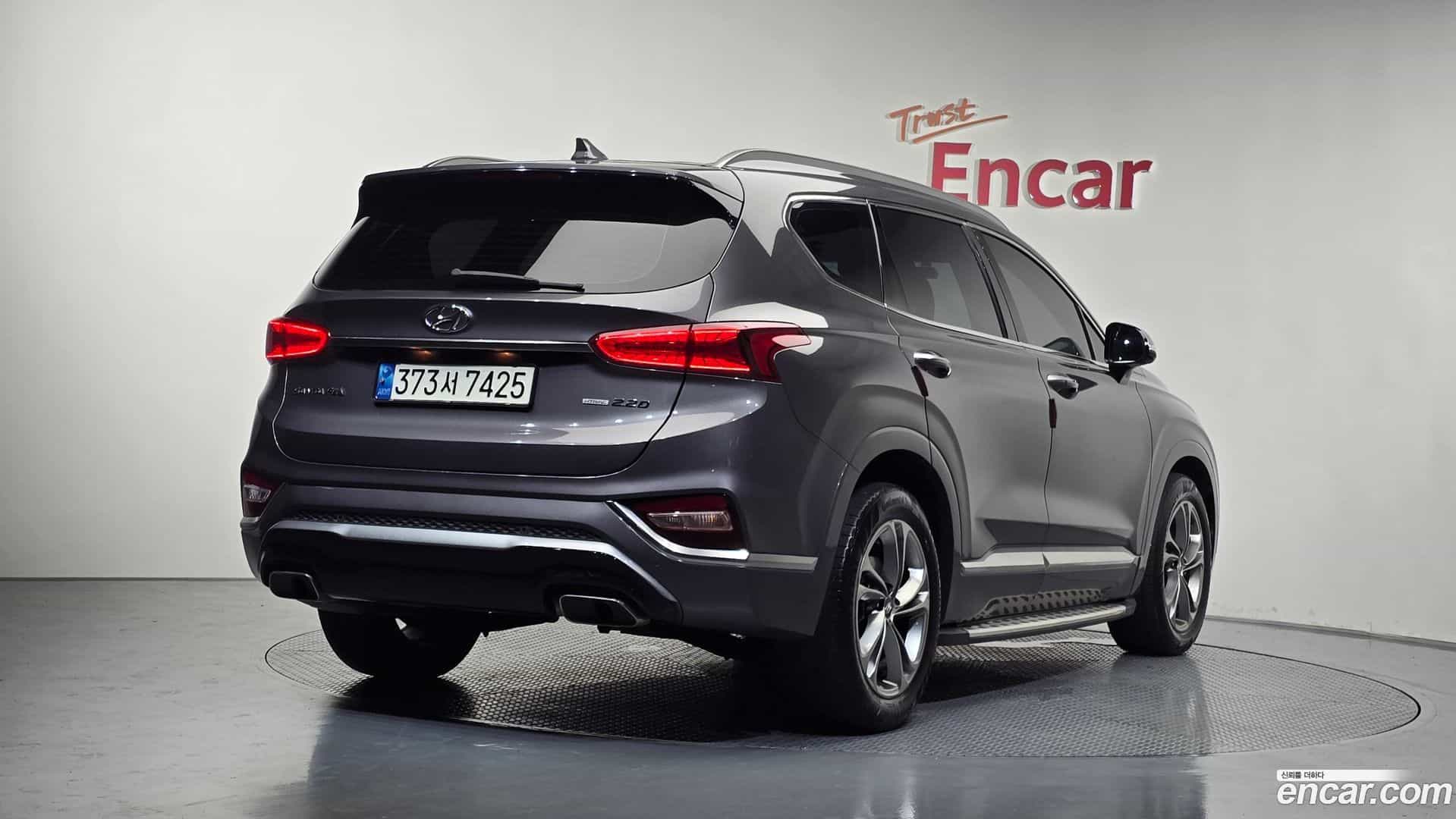 Santafe Hyundai 2018.8-OUTER-002