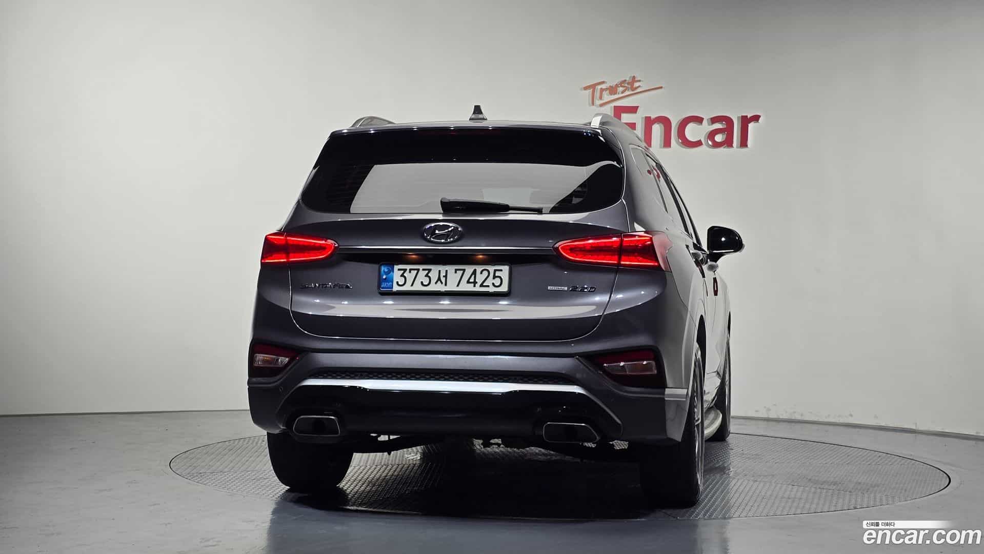 Santafe Hyundai 2018.8-OUTER-004