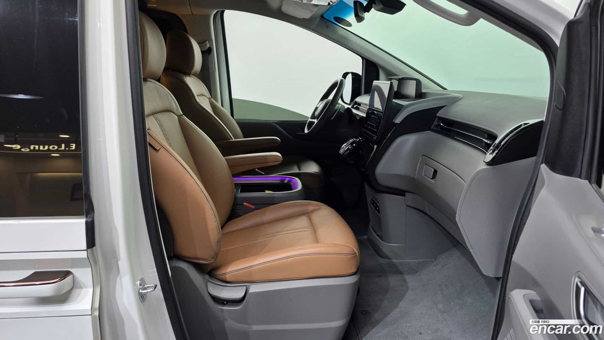 Staria Hyundai 2024.3-OPTION-015