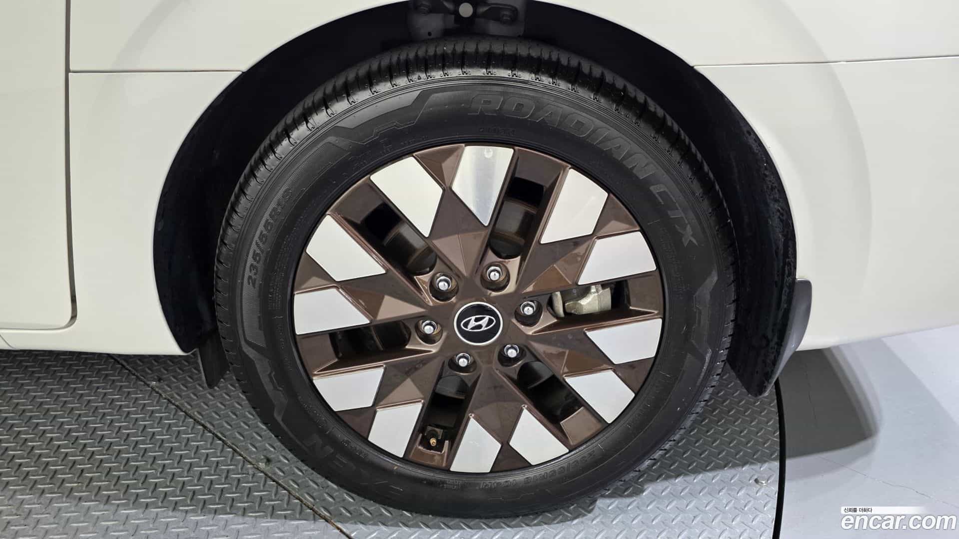 Staria Hyundai 2024.3-OUTER-031