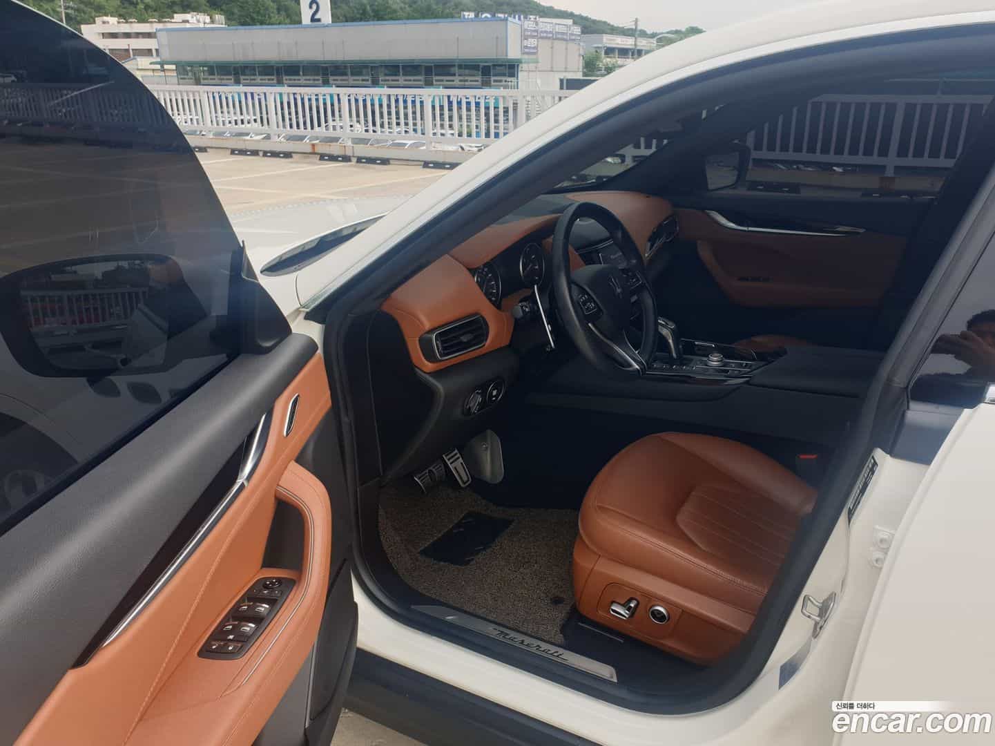 Levante Maserati 2022.4-INNER-009