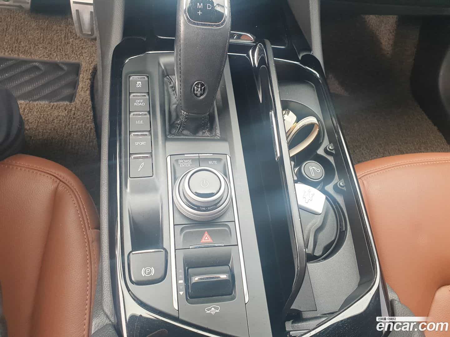 Levante Maserati 2022.4-OPTION-019