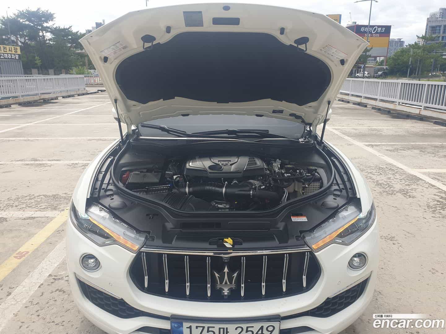 Levante Maserati 2022.4-OPTION-024