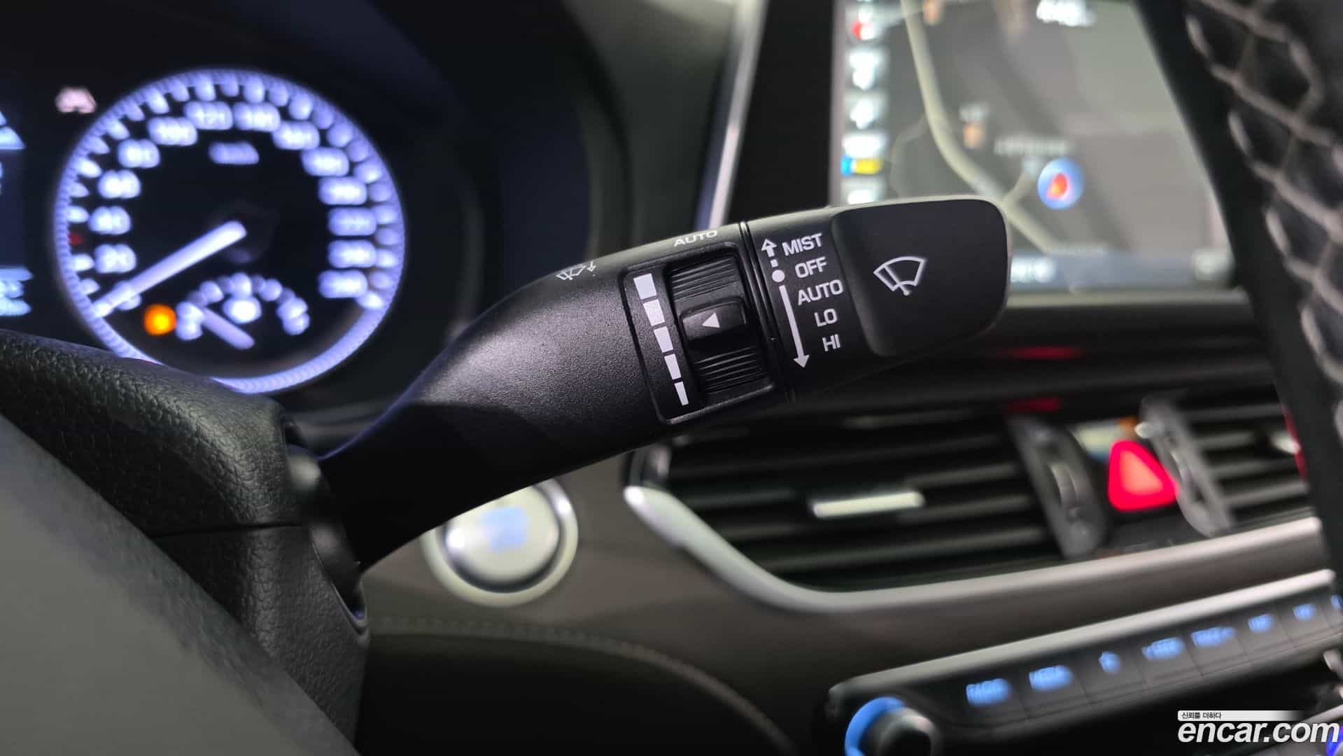 Grandeur Hyundai 2017.1-OPTION-043
