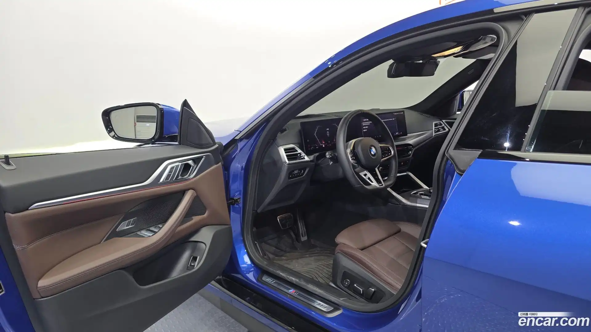 4-Series BMW 2025.5-INNER-010