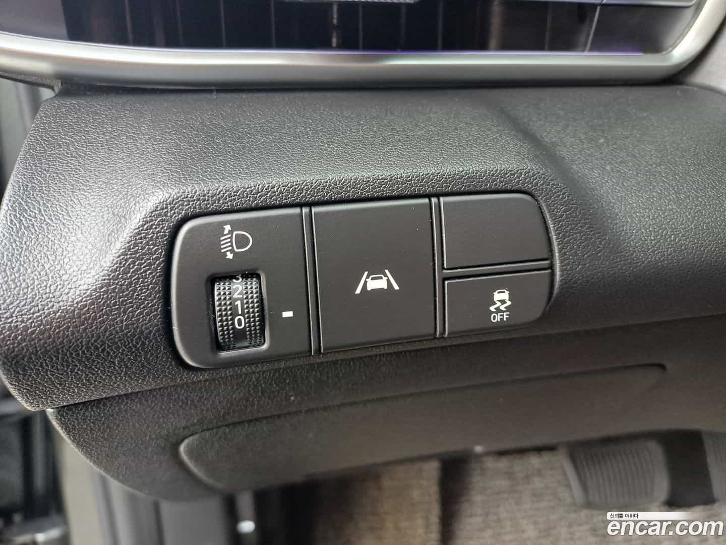 AVANTE Hyundai 2021.1-OPTION-022