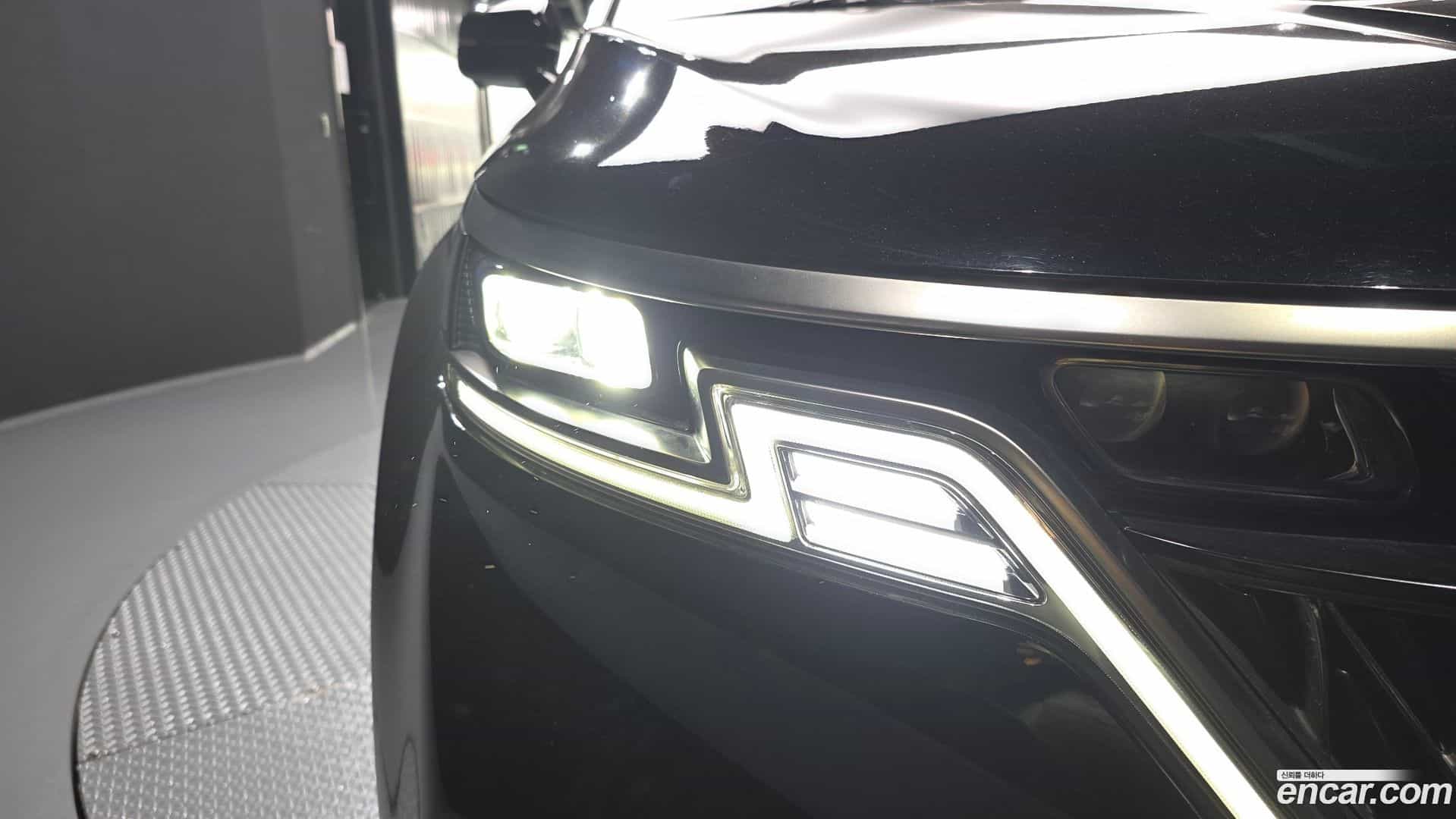 Canival Kia 2023.4-OUTER-032