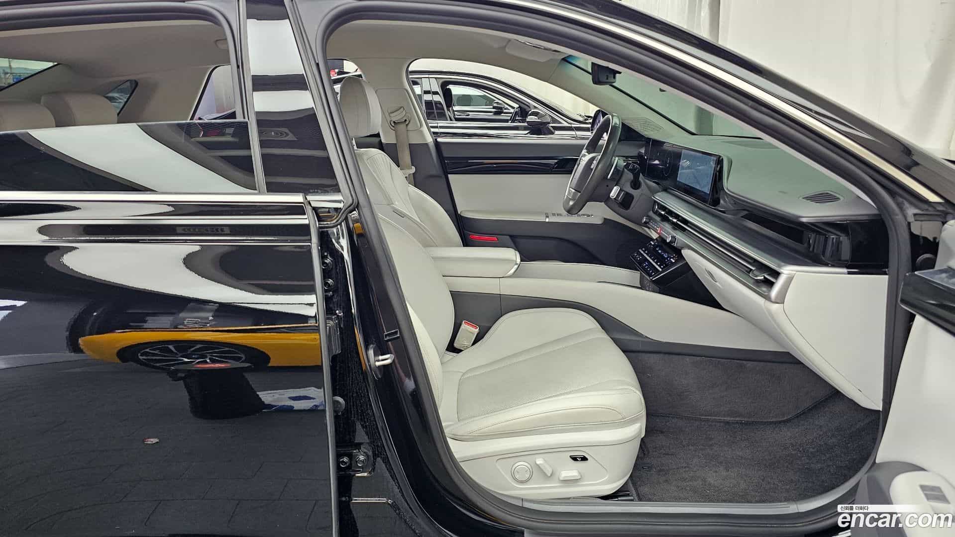 Grandeur Hyundai 2023.1-OPTION-015
