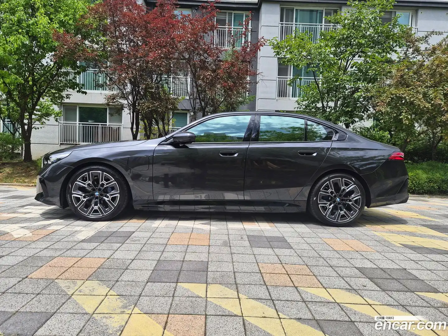 5-Series BMW 2026.1-OUTER-003