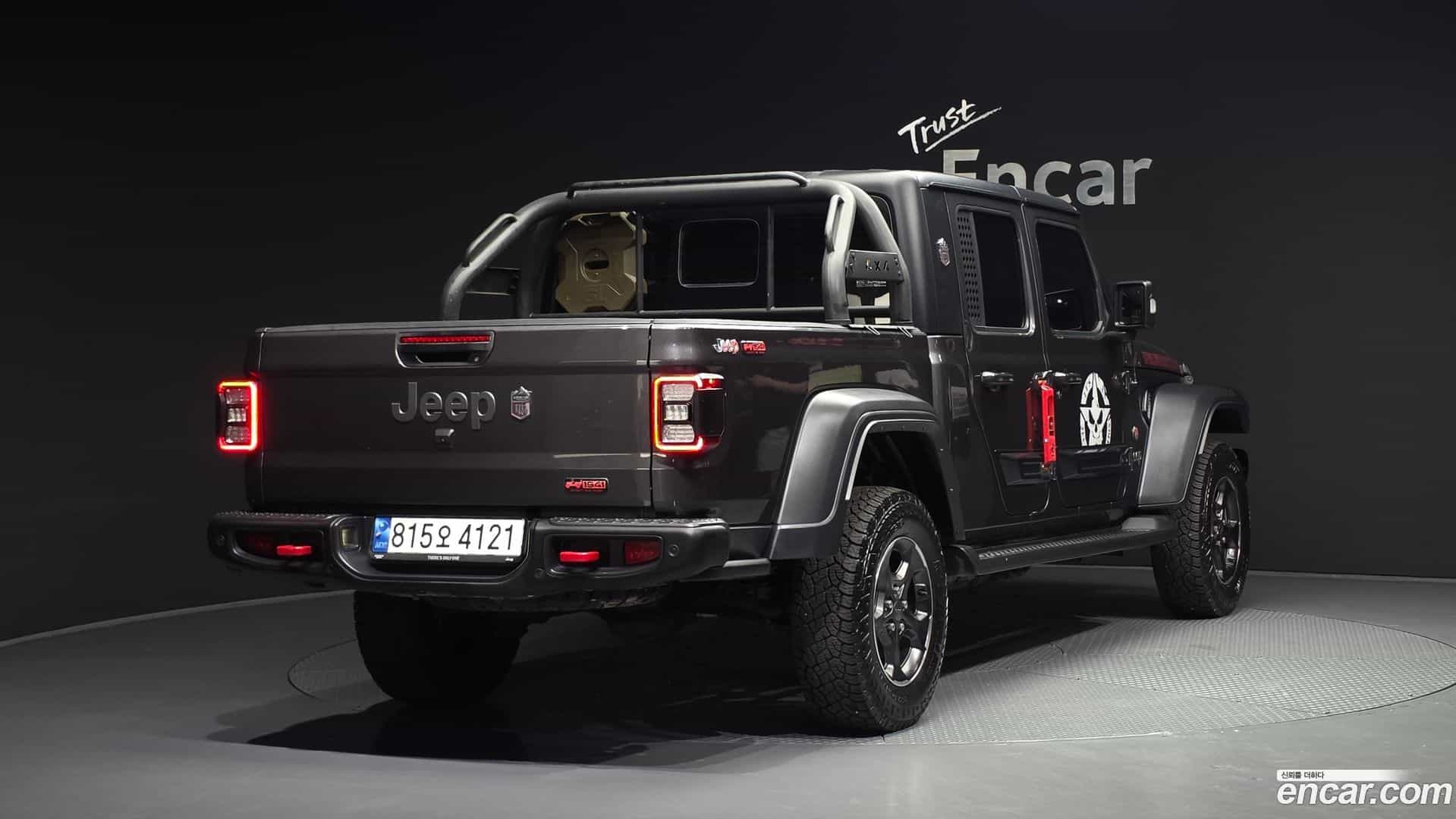 Gladiator Jeep 2022.11-OUTER-002