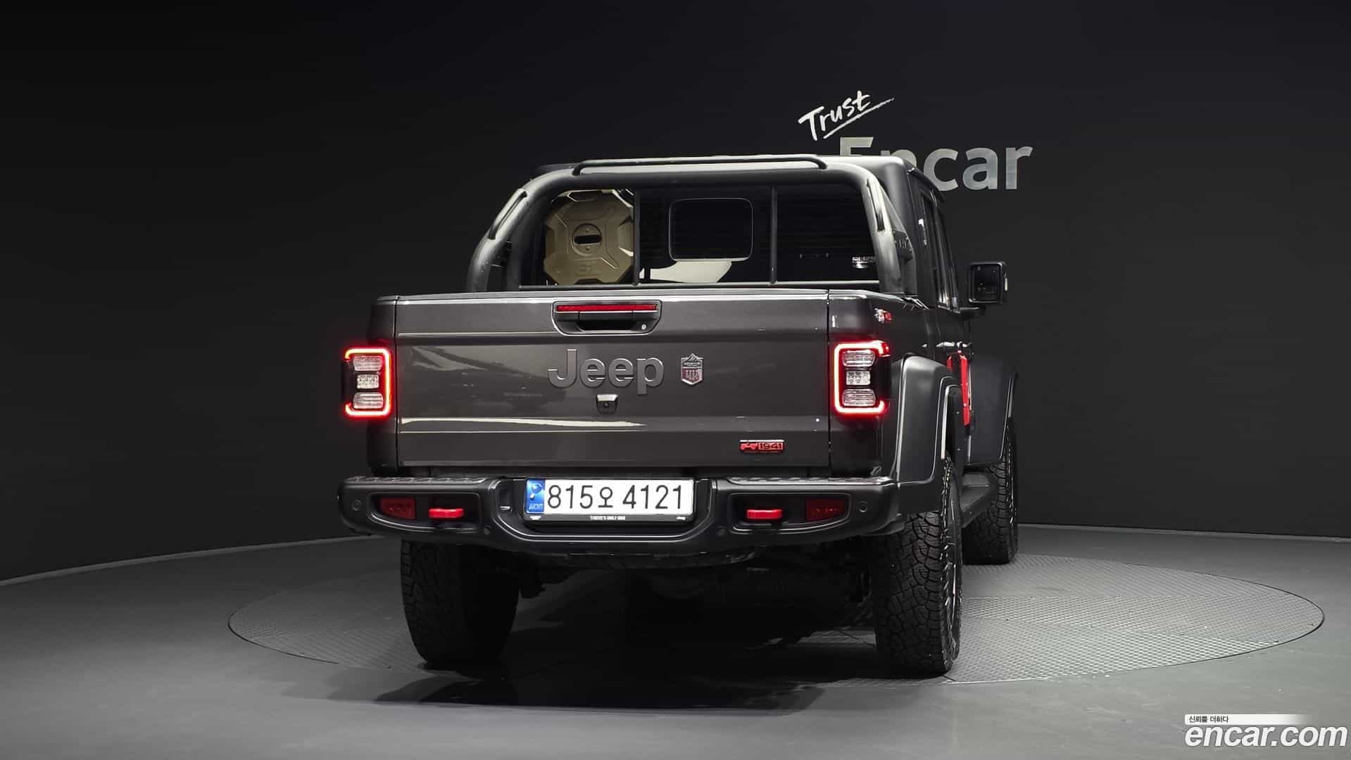 Gladiator Jeep 2022.11-OUTER-004