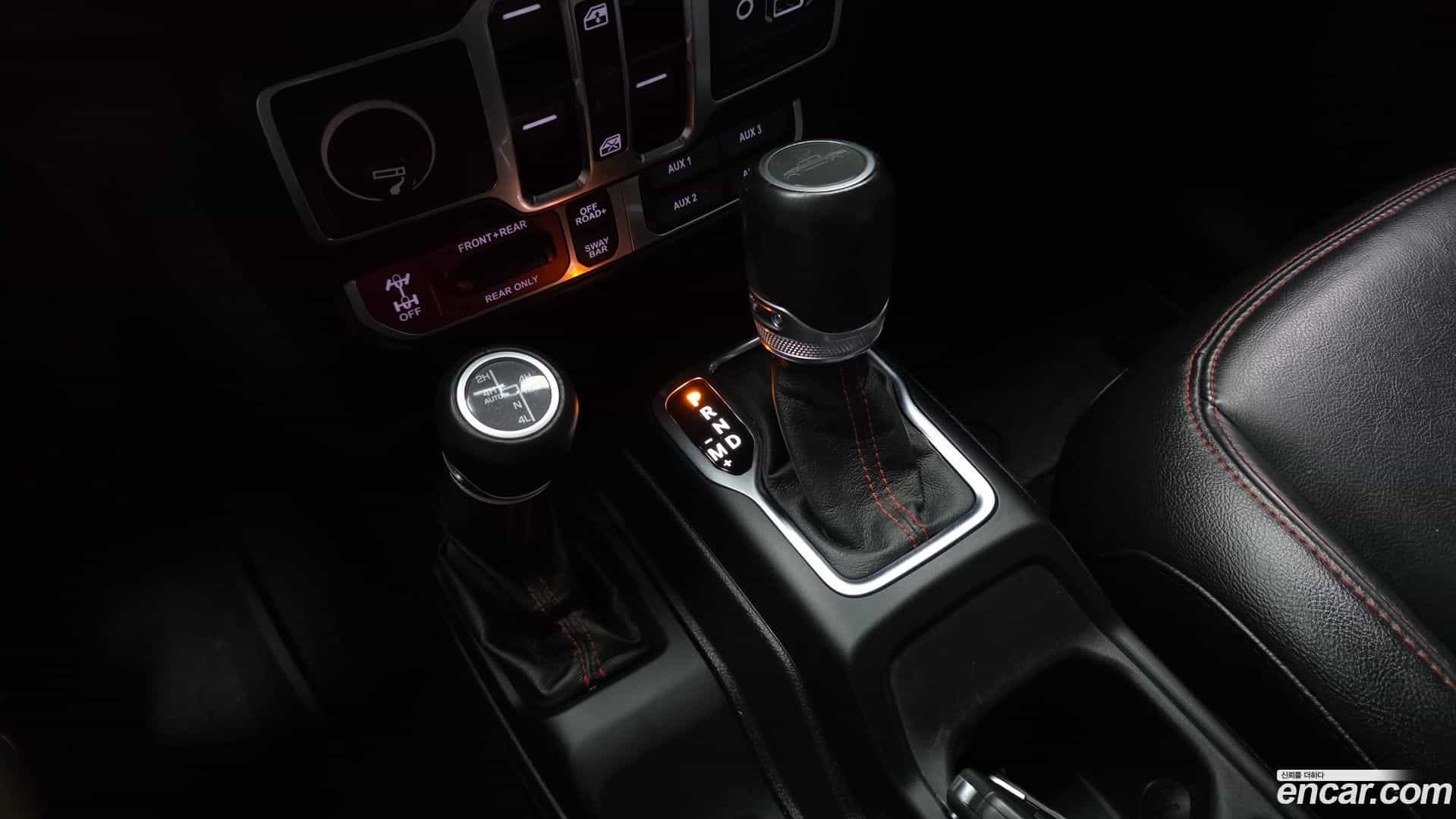Gladiator Jeep 2022.11-INNER-009