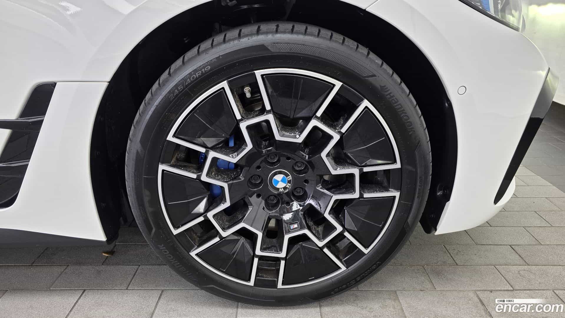 i4 BMW 2025.7-OUTER-031