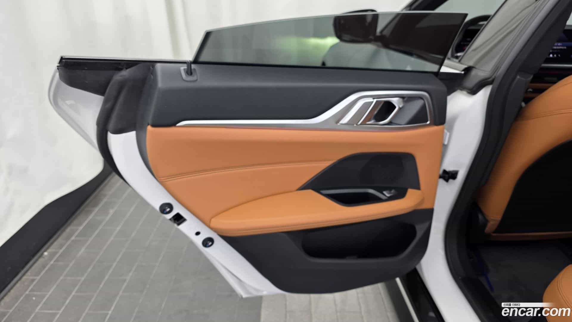 i4 BMW 2025.7-INNER-035