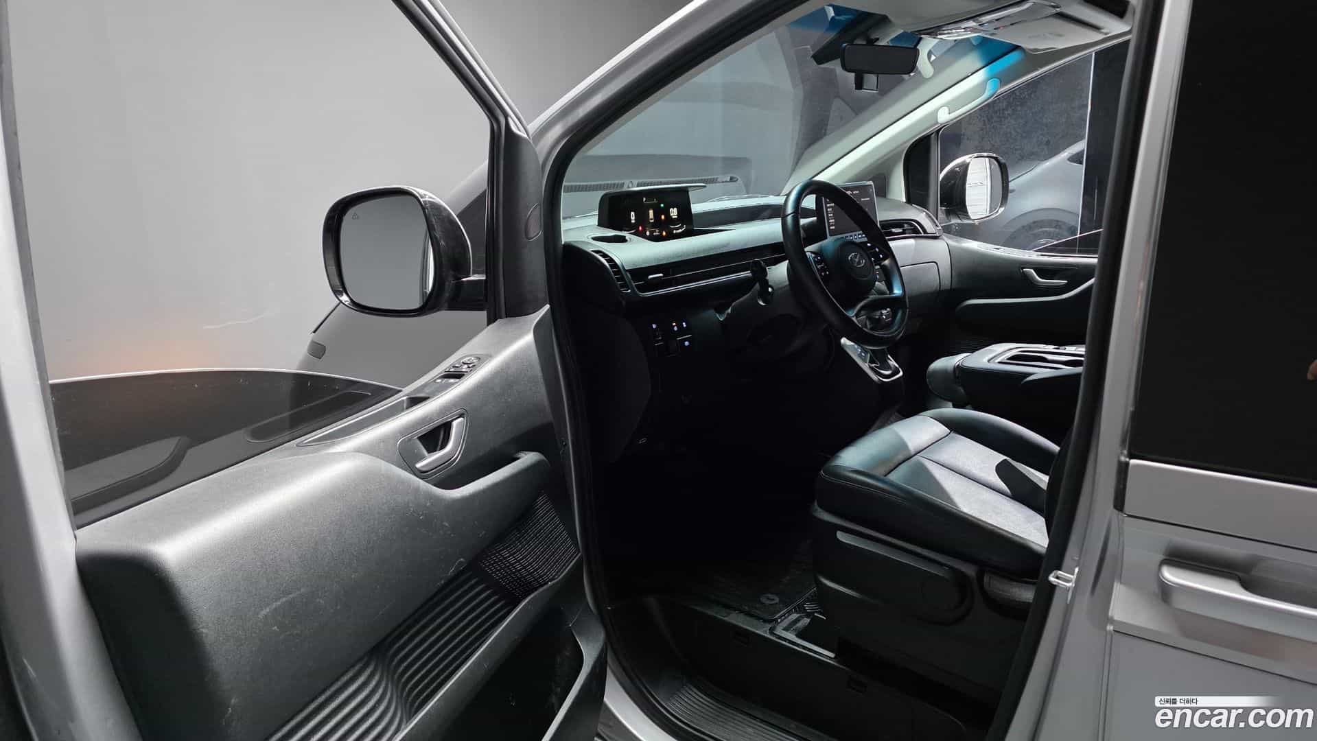 Staria Hyundai 2024.0-INNER-010