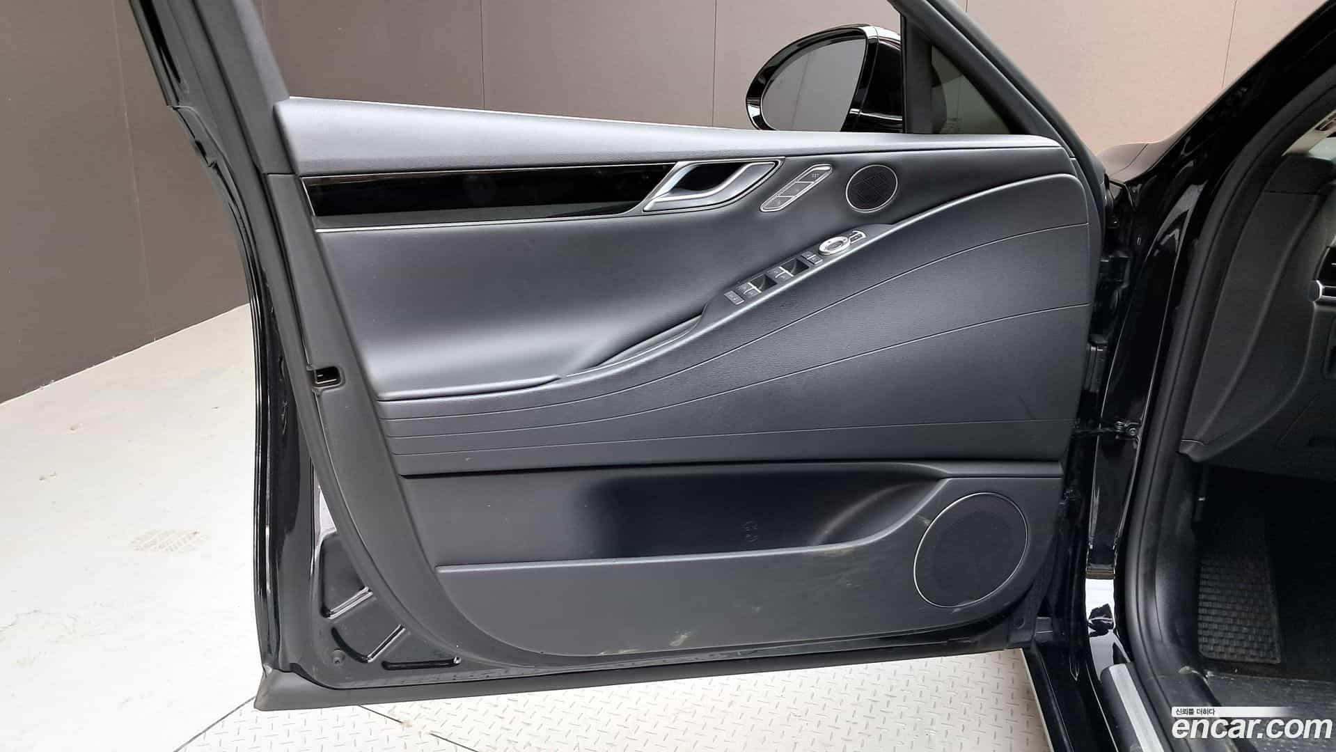 G80 Genesis 2024.1-INNER-034