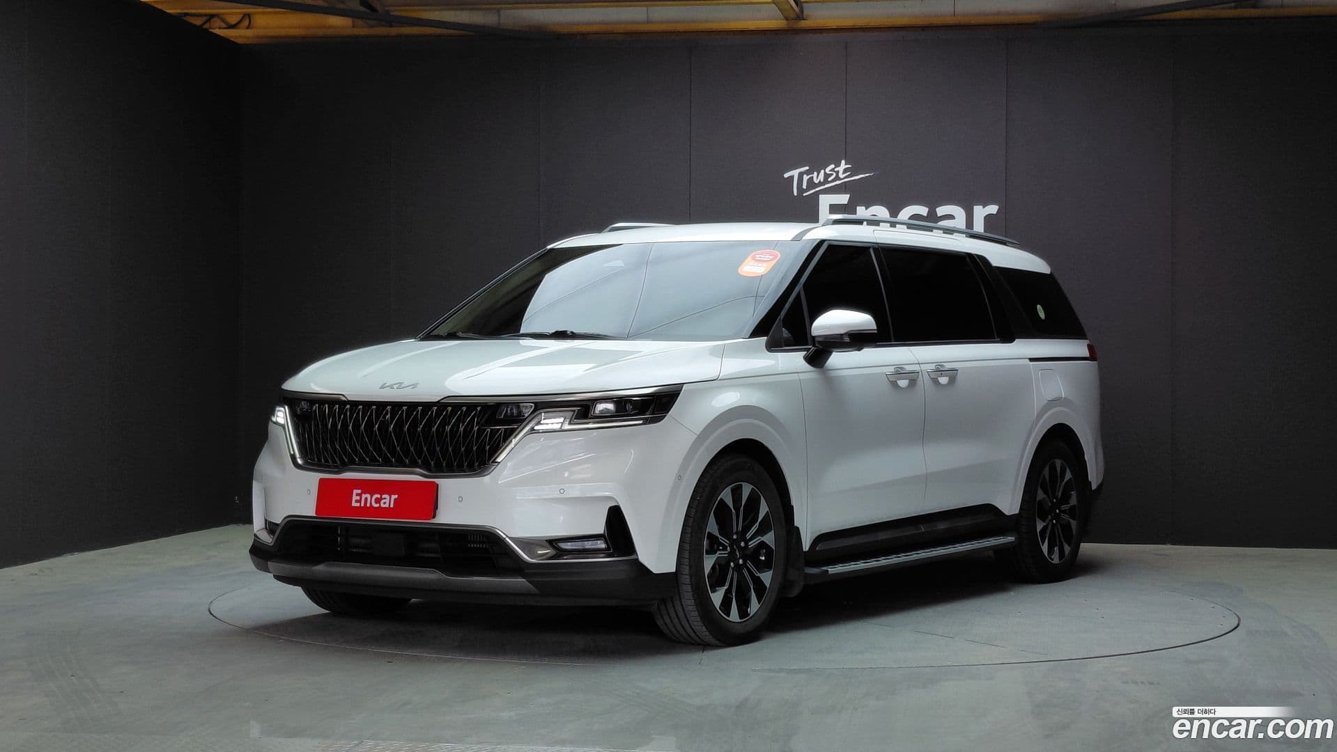 Main__Slider__Photo:Canival Kia 2022.7-0