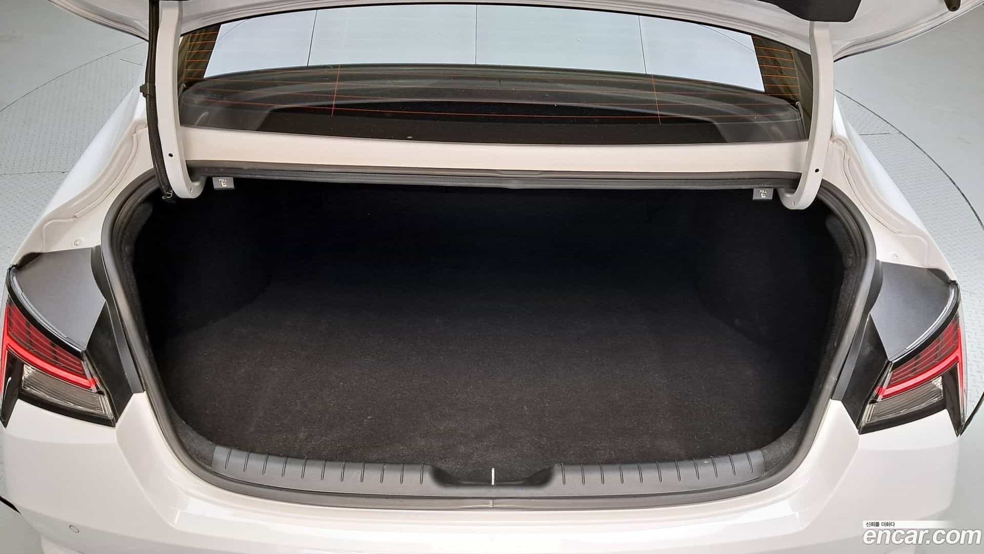 AVANTE Hyundai 2023.3-OPTION-044