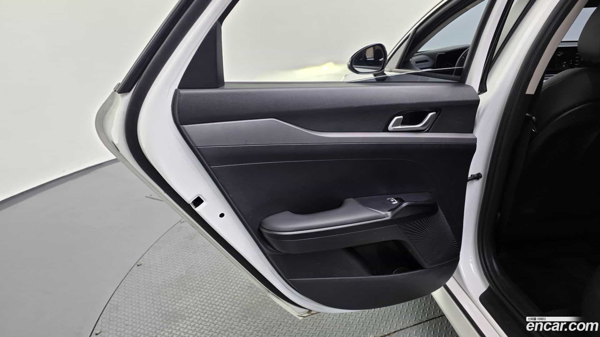 K5 Kia 2023.3-INNER-035