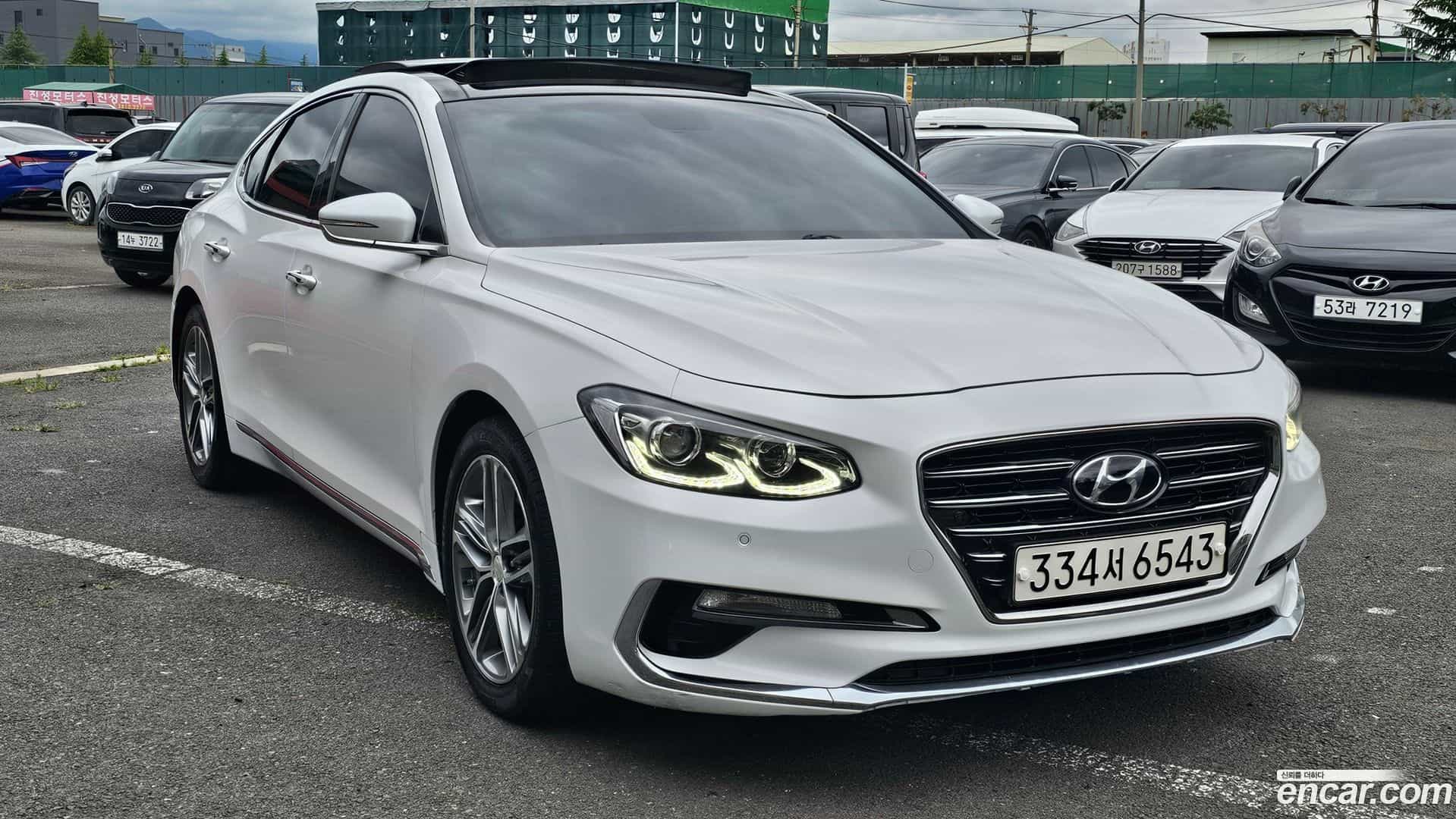 Grandeur Hyundai 2018.1-OUTER-002