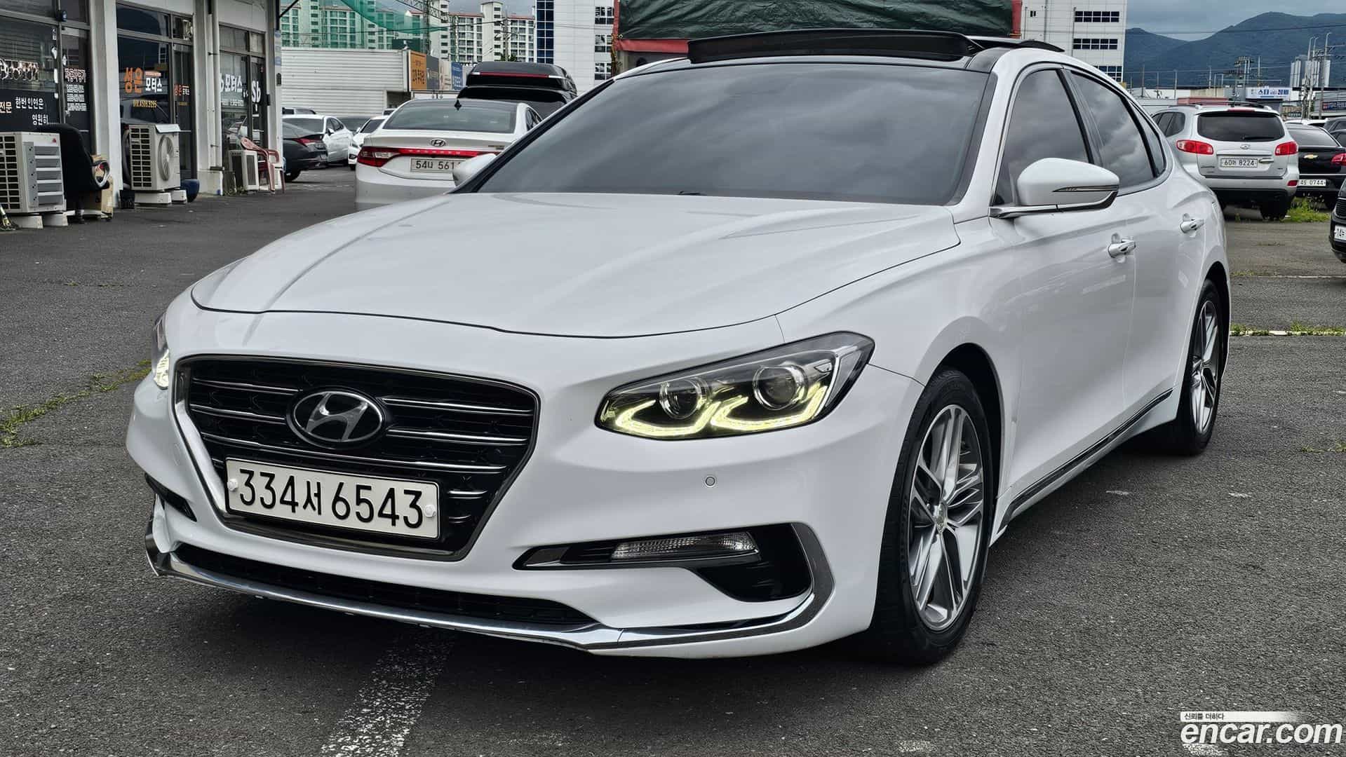 Grandeur Hyundai 2018.1-OUTER-004