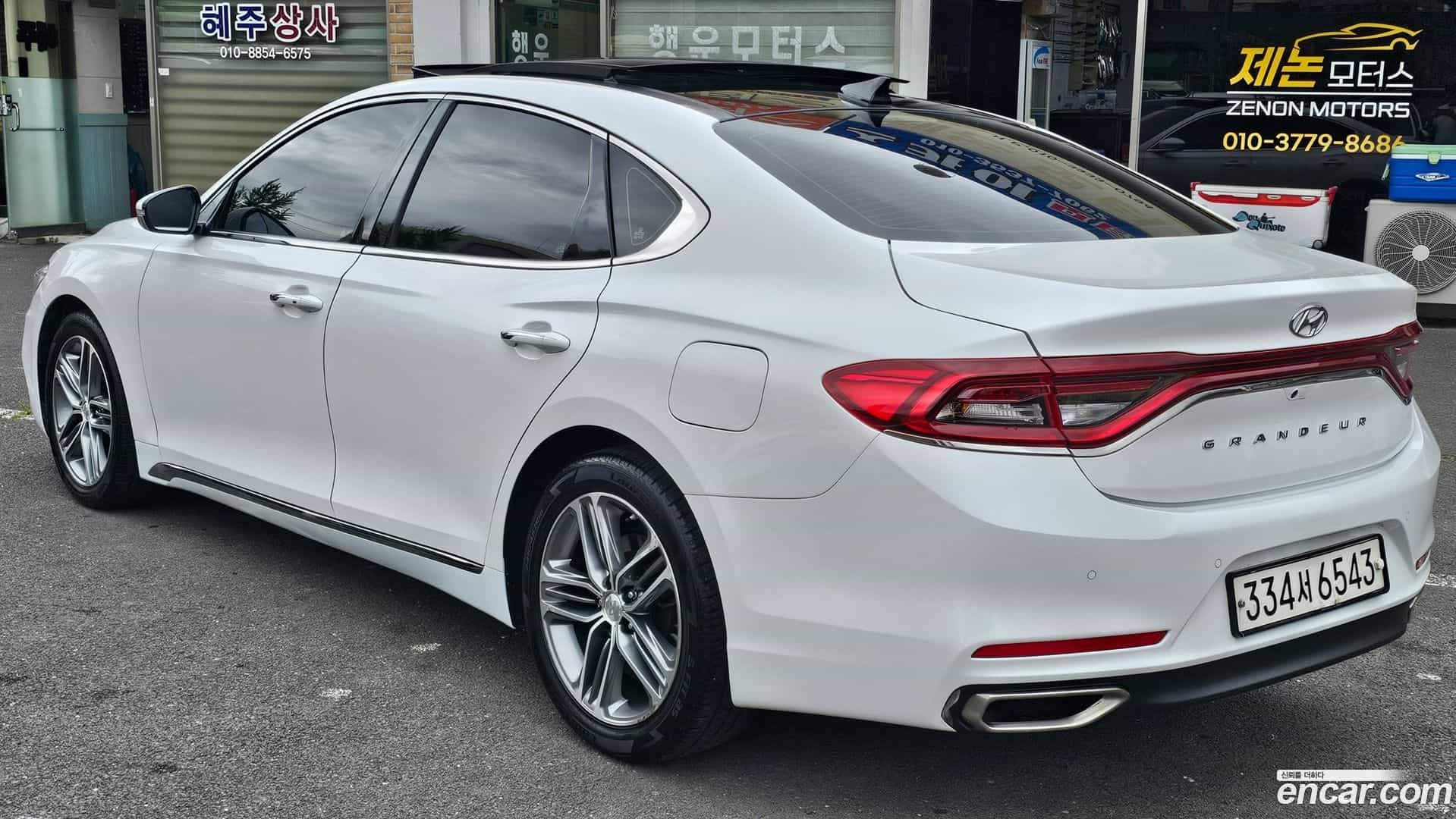 Grandeur Hyundai 2018.1-OUTER-005