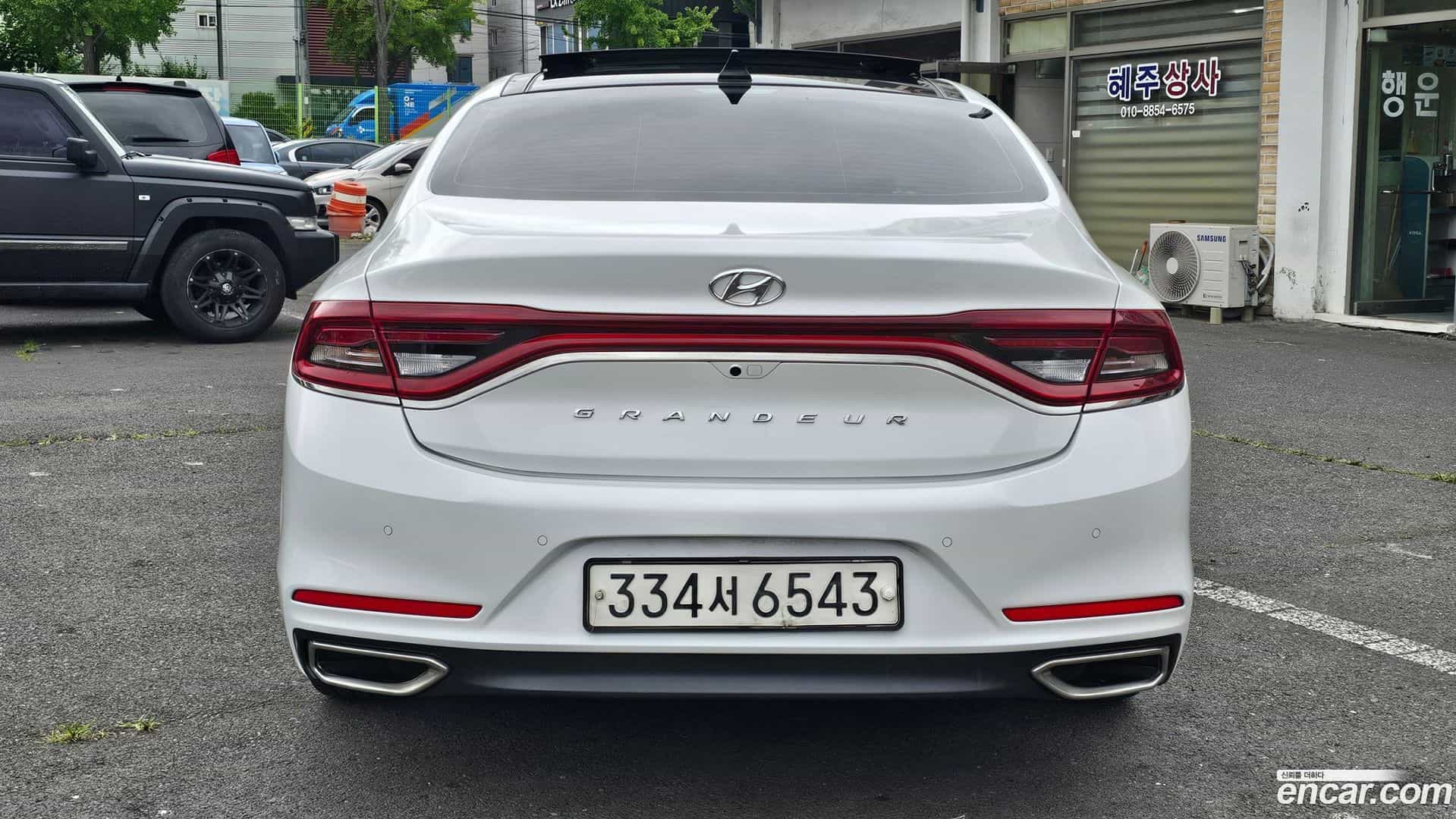 Grandeur Hyundai 2018.1-OUTER-006