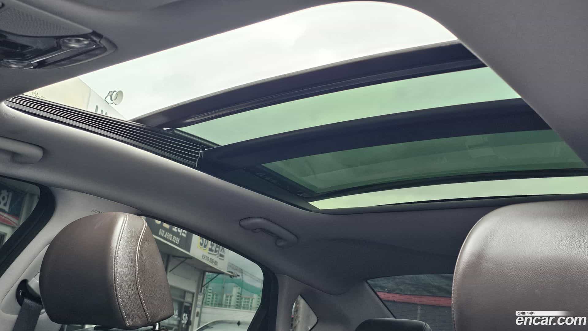 Grandeur Hyundai 2018.1-INNER-009