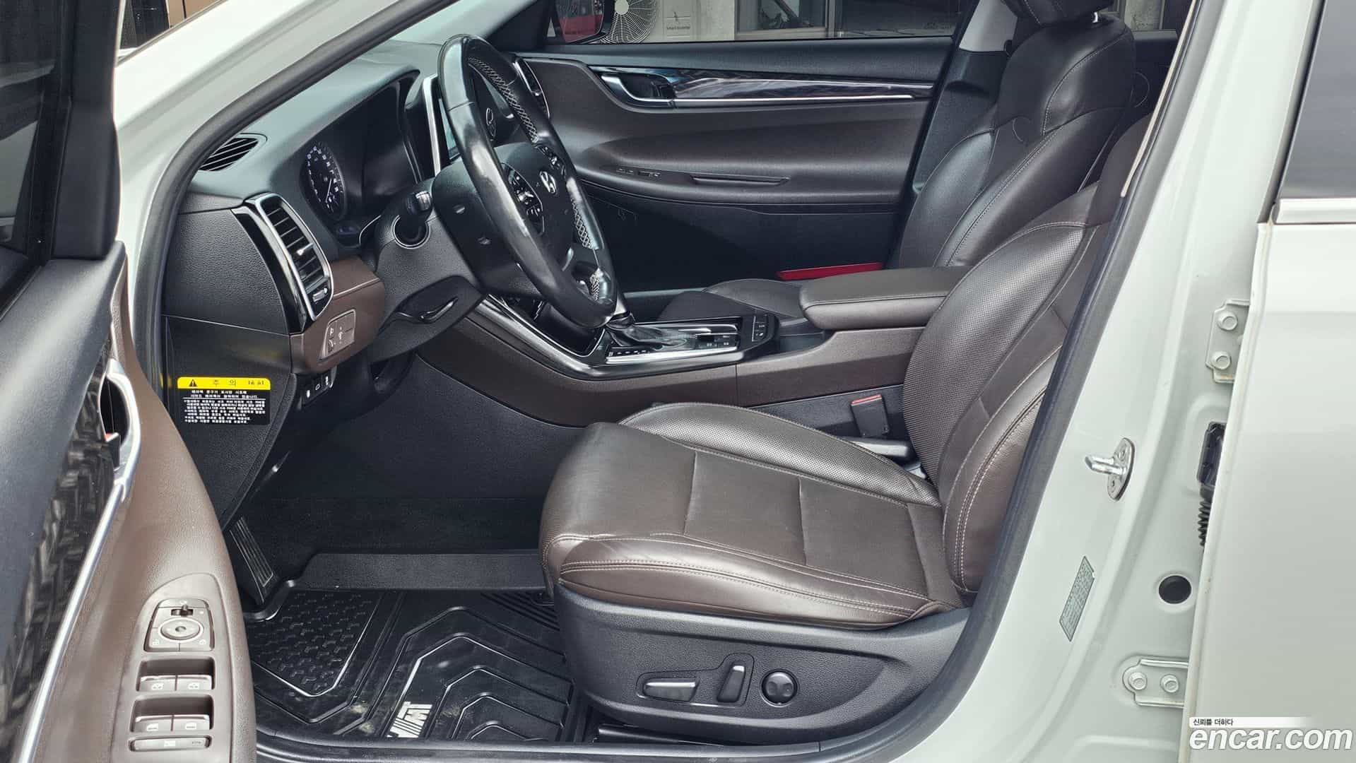 Grandeur Hyundai 2018.1-INNER-010