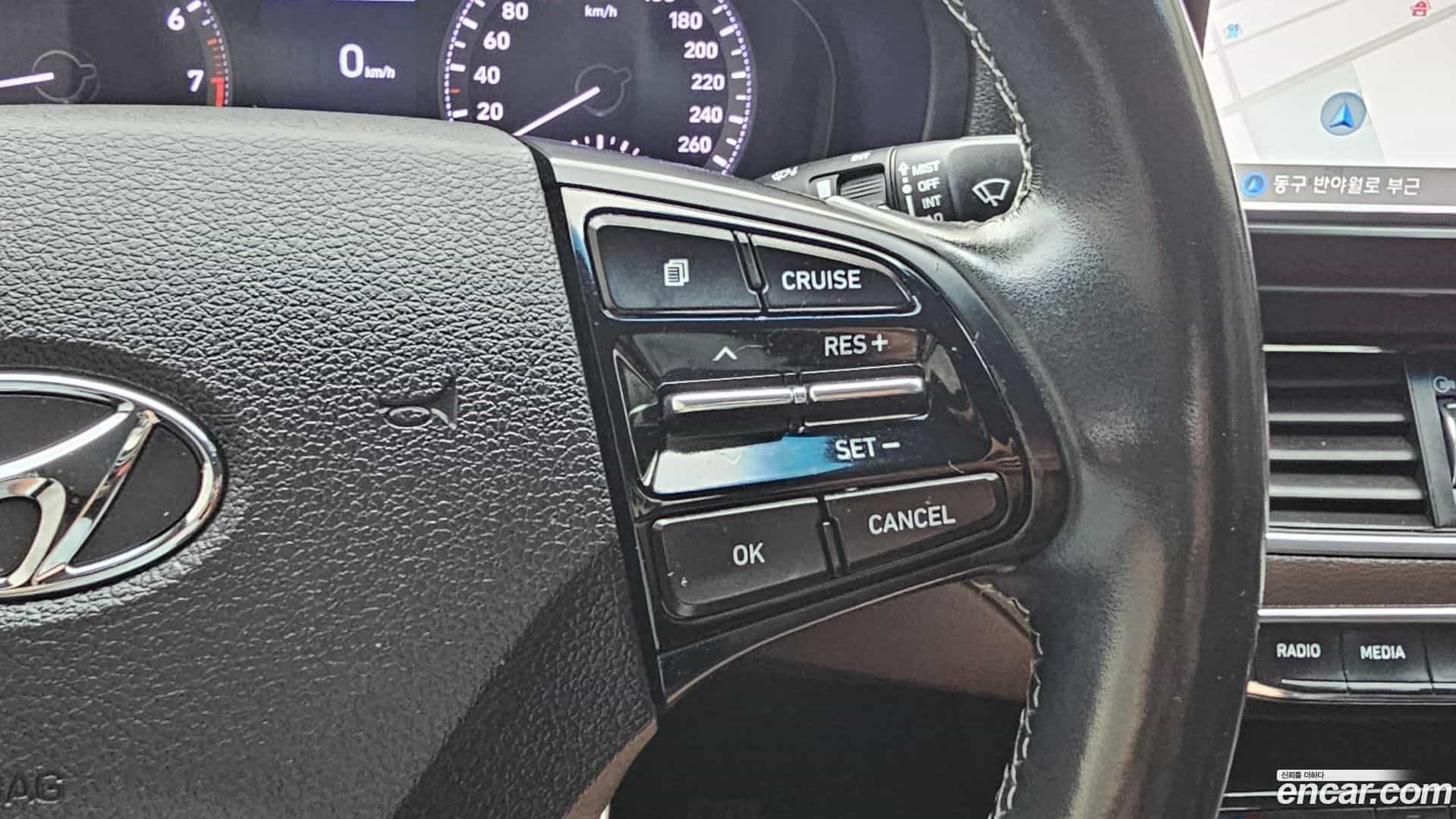 Grandeur Hyundai 2018.1-OPTION-020