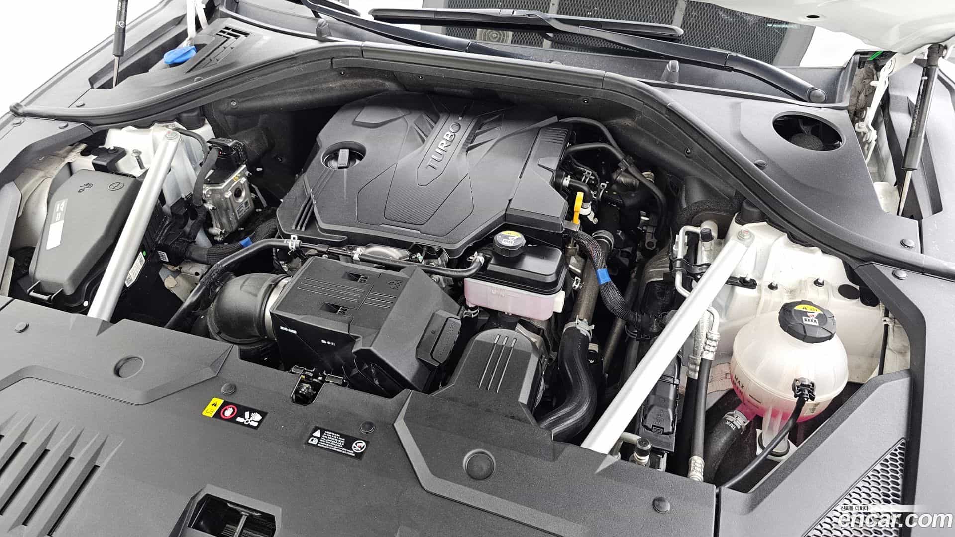 GV70 Genesis 2024.0-OUTER-006