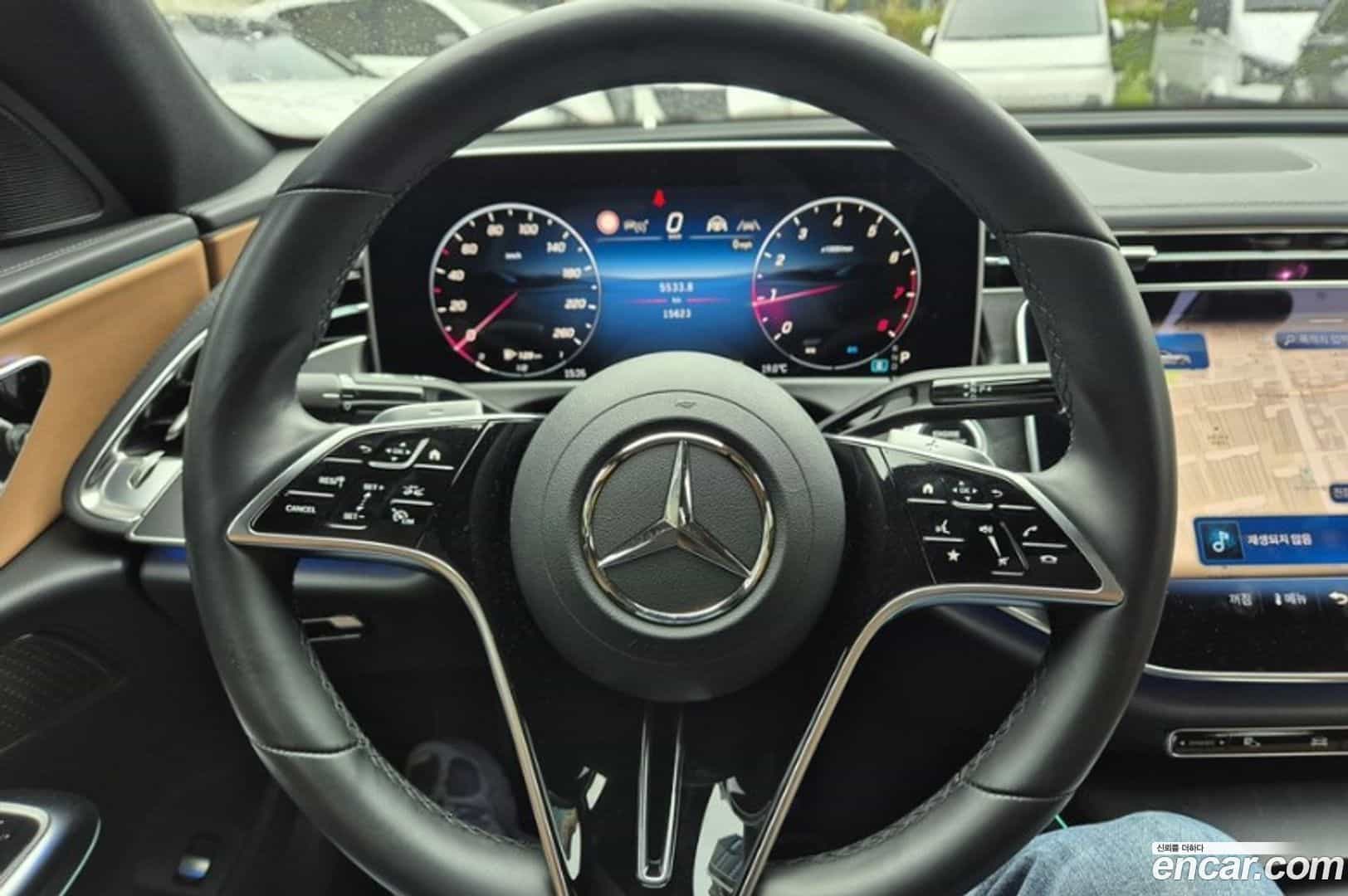 E-Class Mercedes-Benz 2024.11-OPTION-015